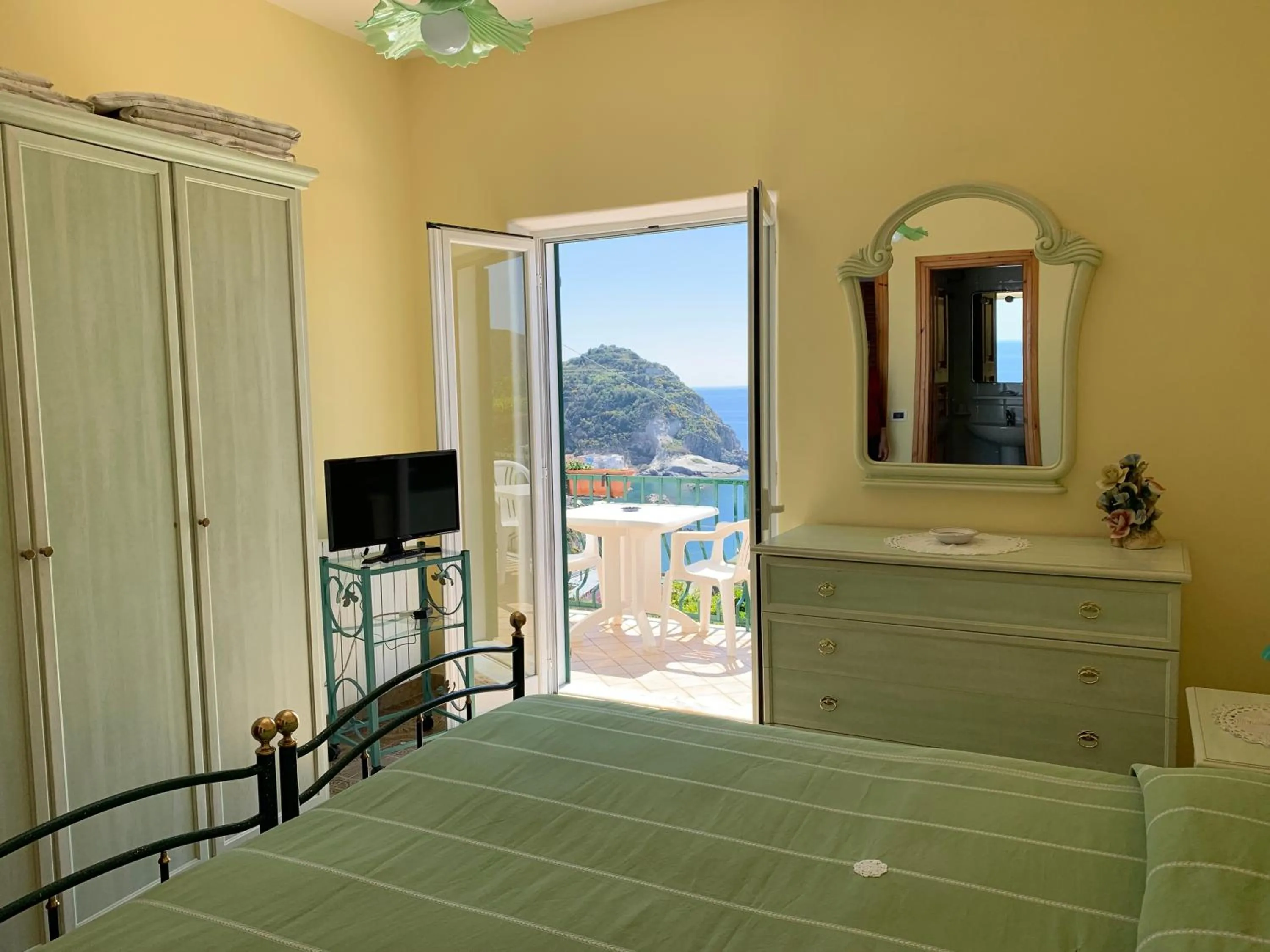 View (from property/room), Bed in Pensione Casa Verde