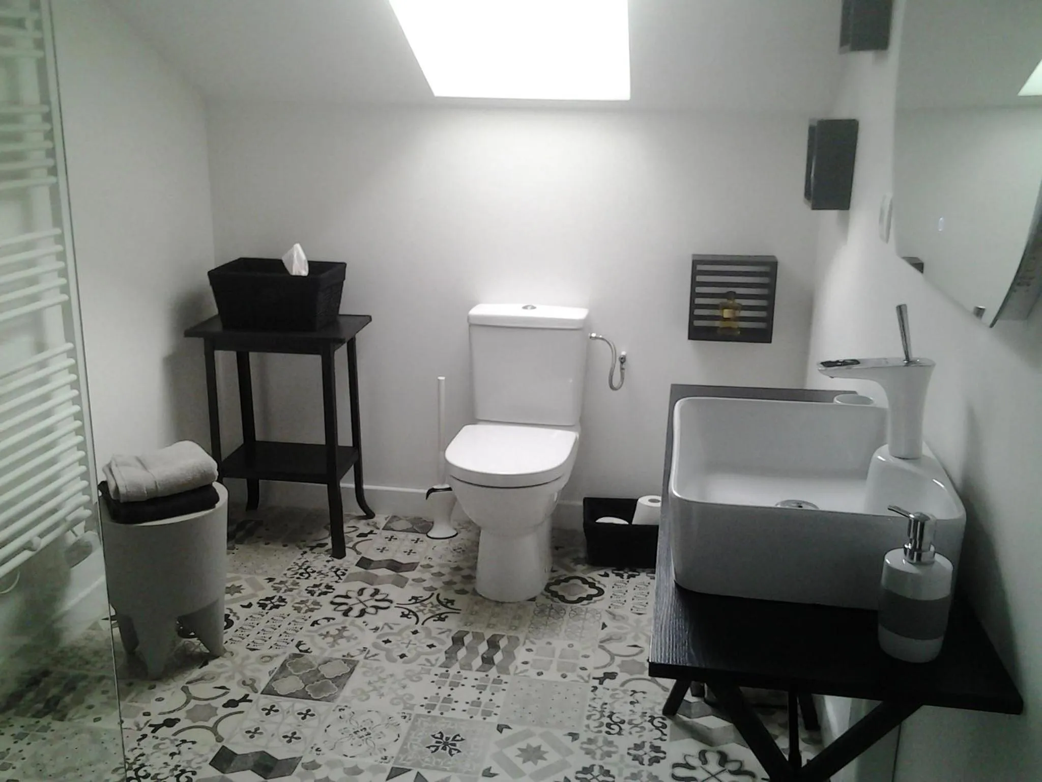 Bathroom in La Maison Mirabeau