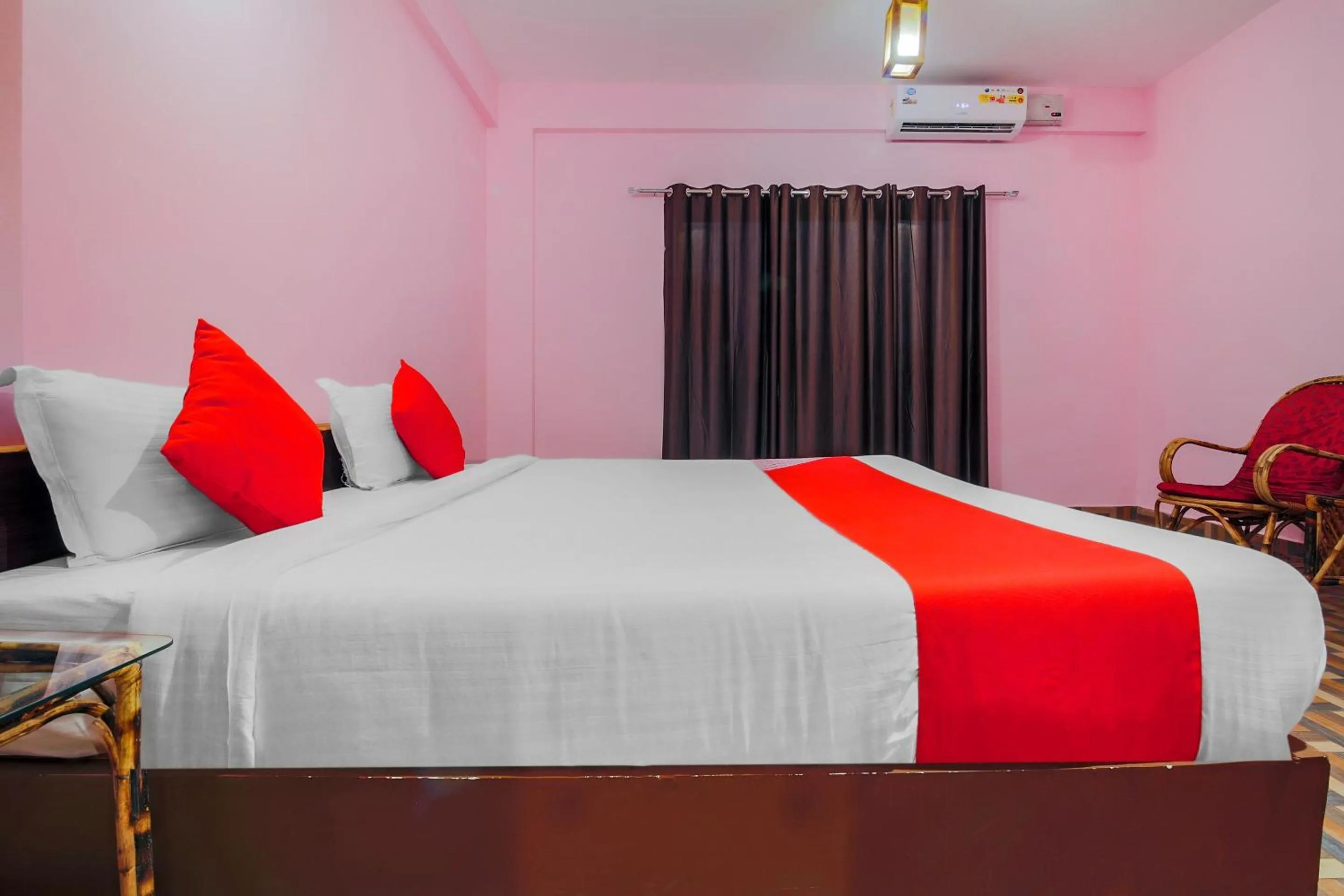 Bedroom, Bed in Hotel O Padma