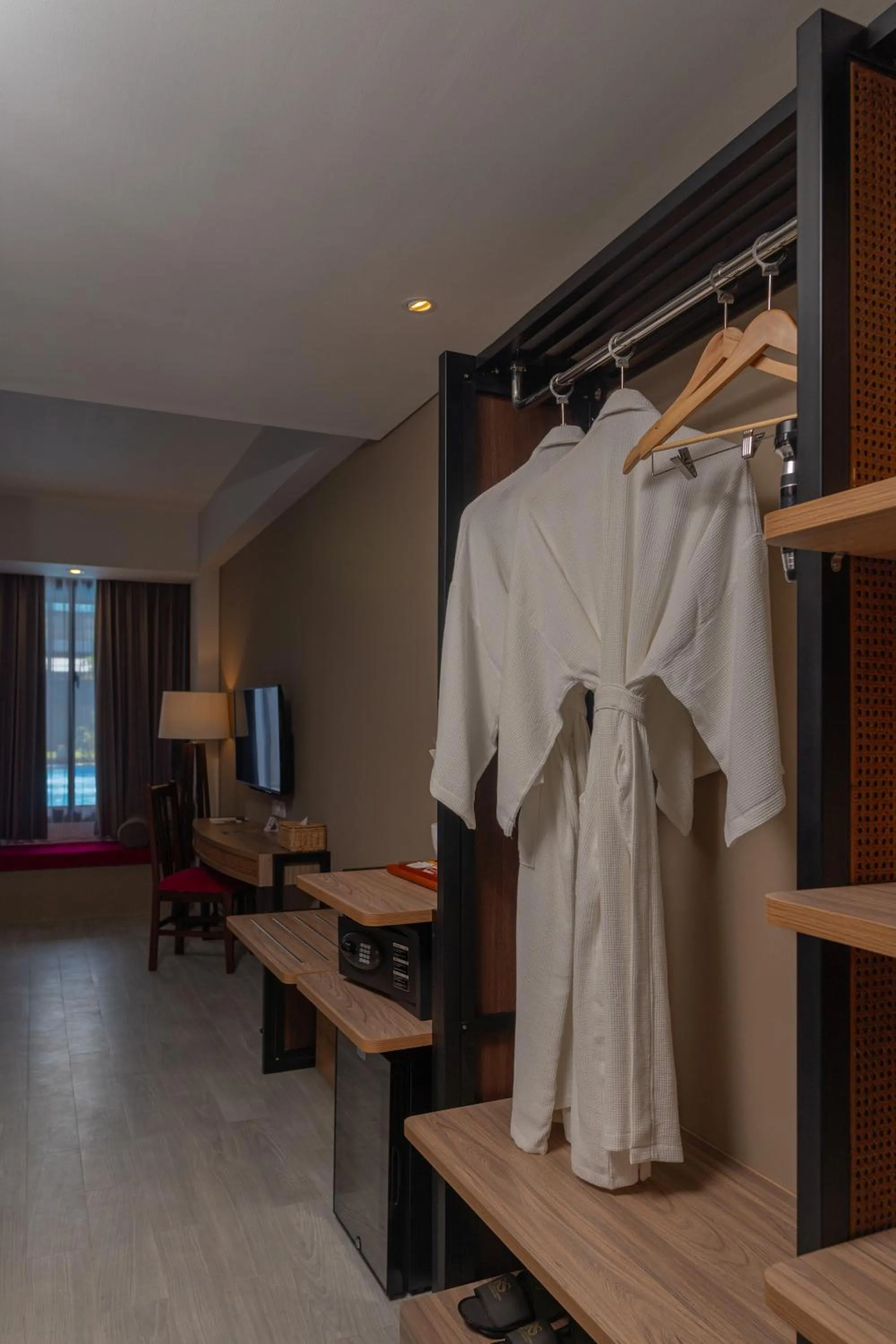 wardrobe in Royal Regantris Trawangan