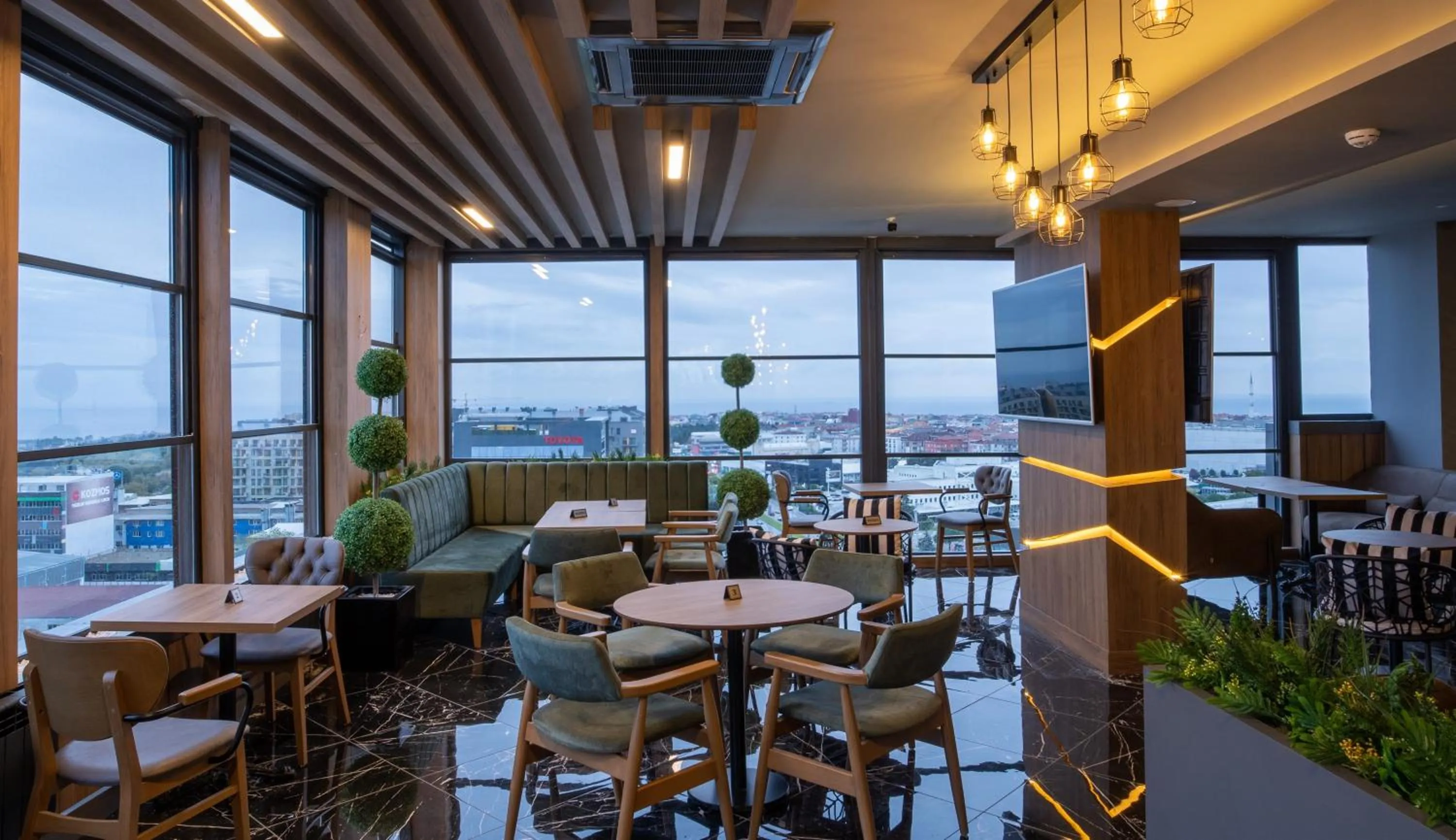 Restaurant/places to eat in Ramada Encore by Wyndham Istanbul Avcilar