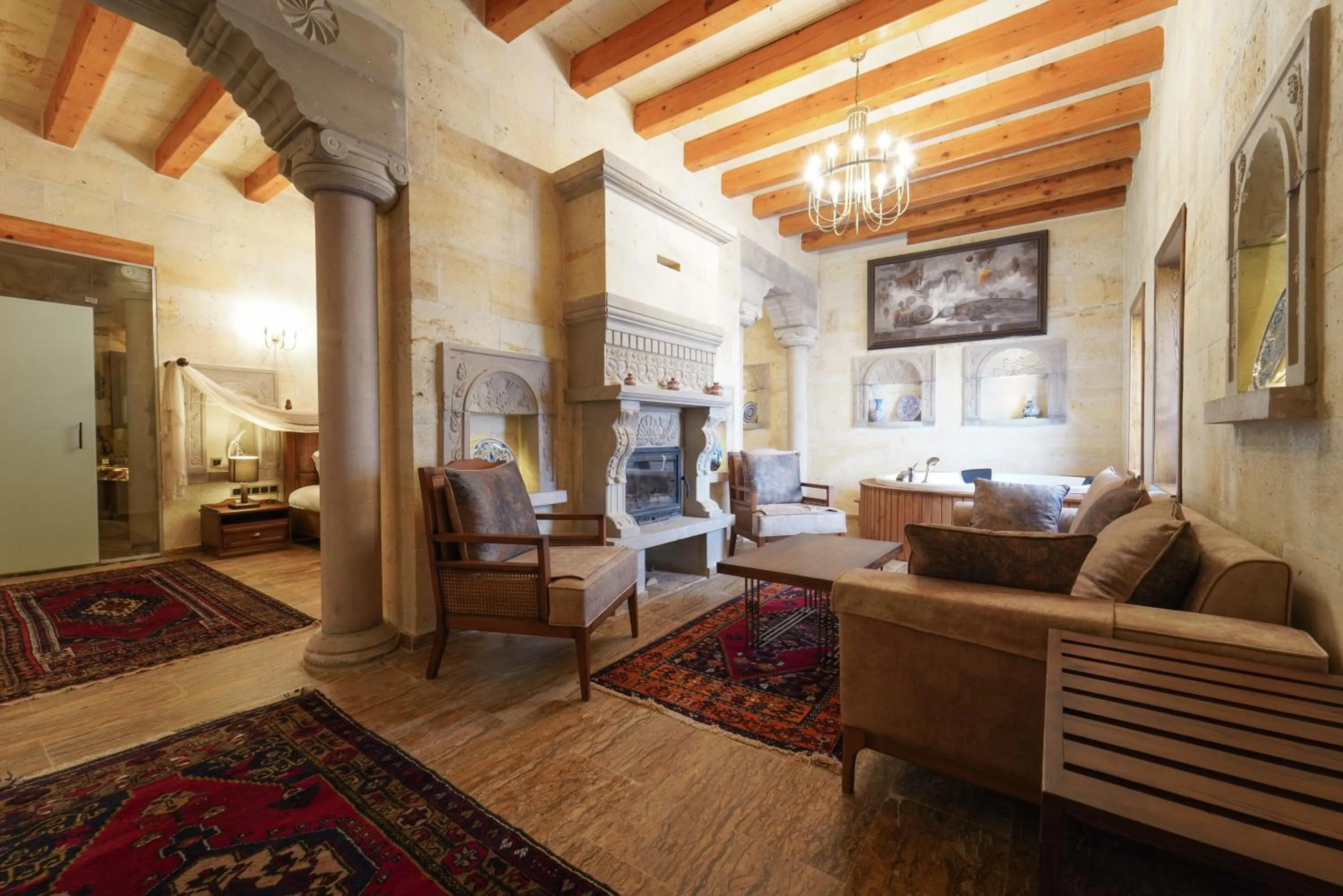 Queen Room with Balcony in Pegas Cave Suites