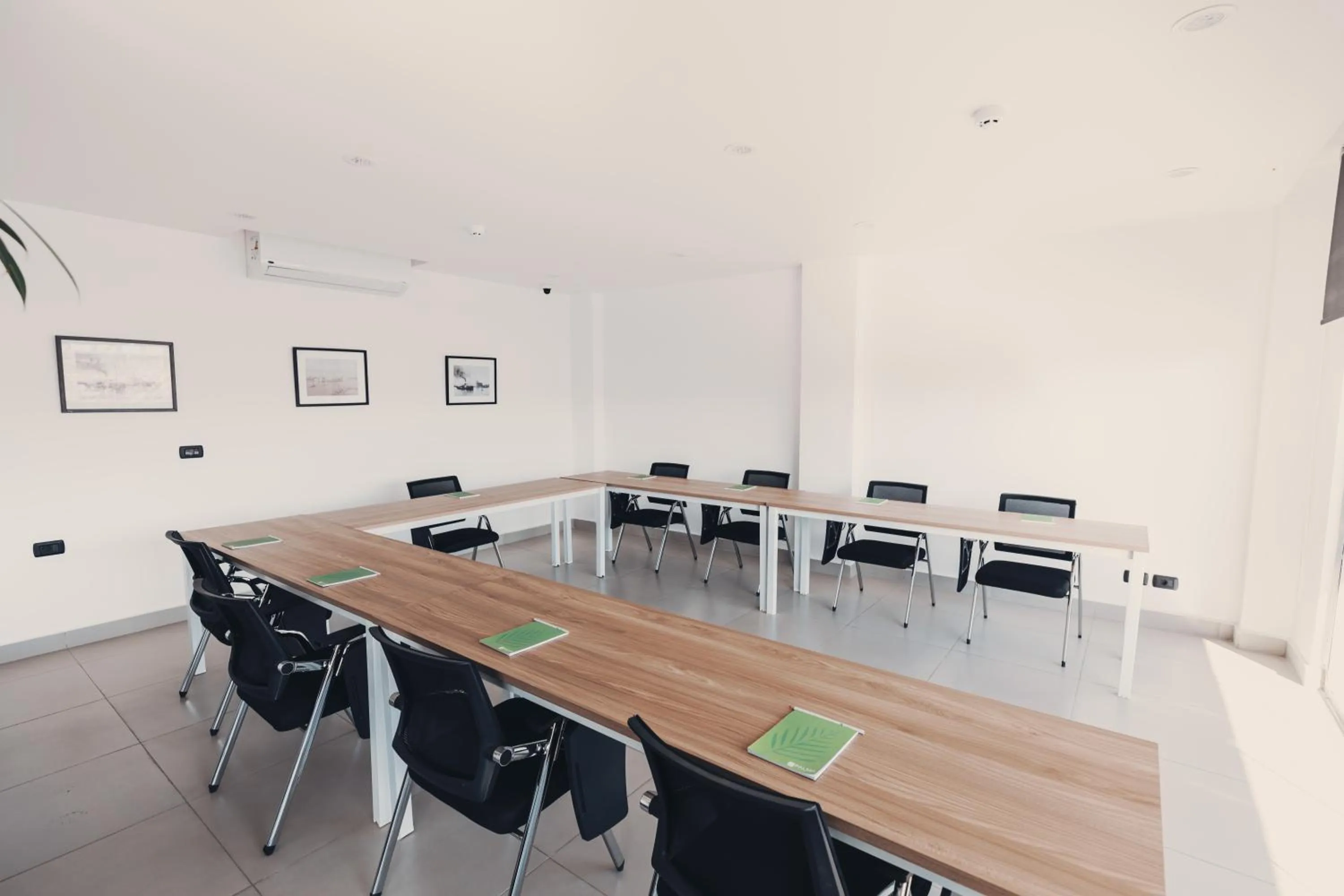 Meeting/conference room in Palma Hotel