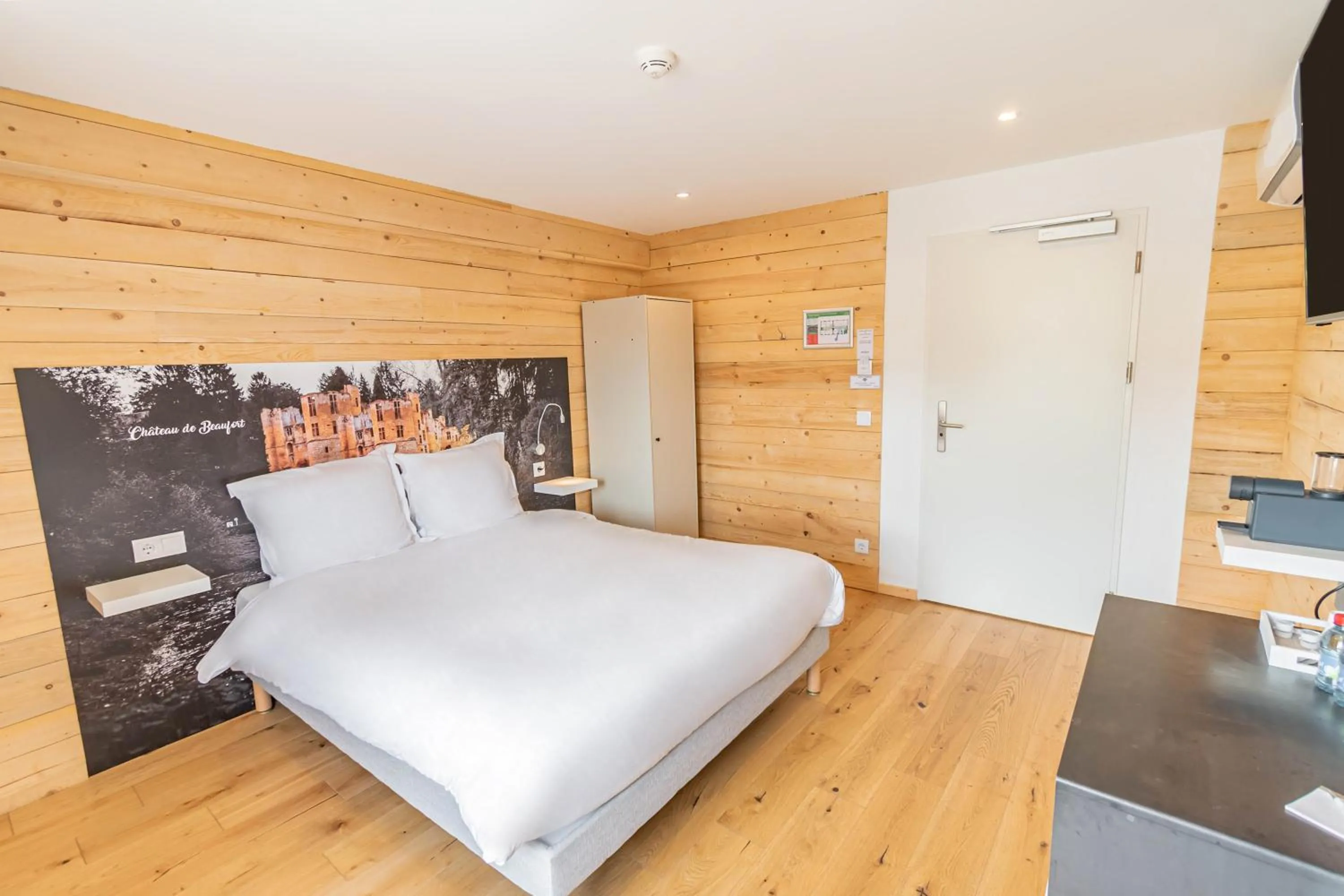 Photo of the whole room, Bed in Esplanade Hotel