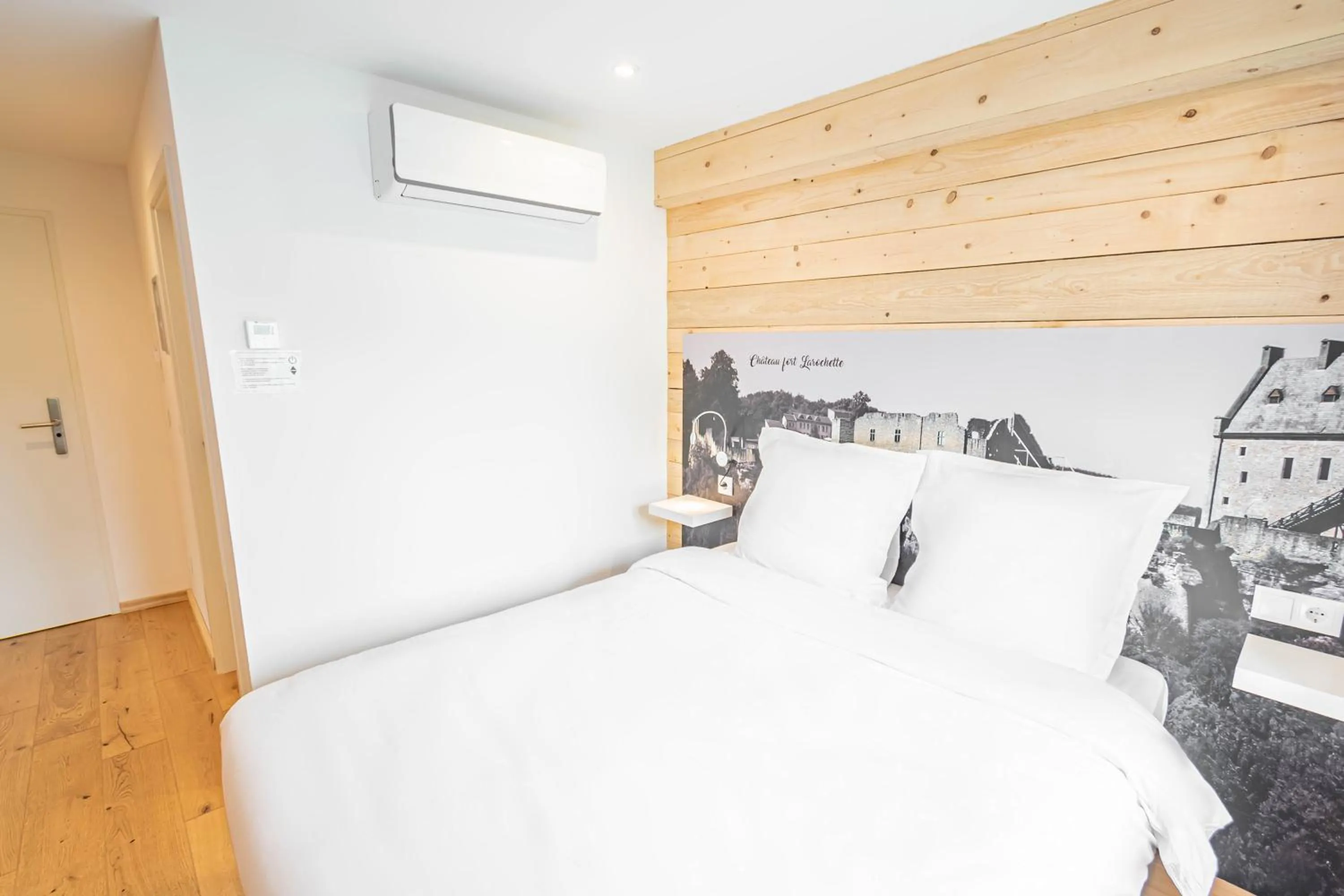 Bed in Esplanade Hotel