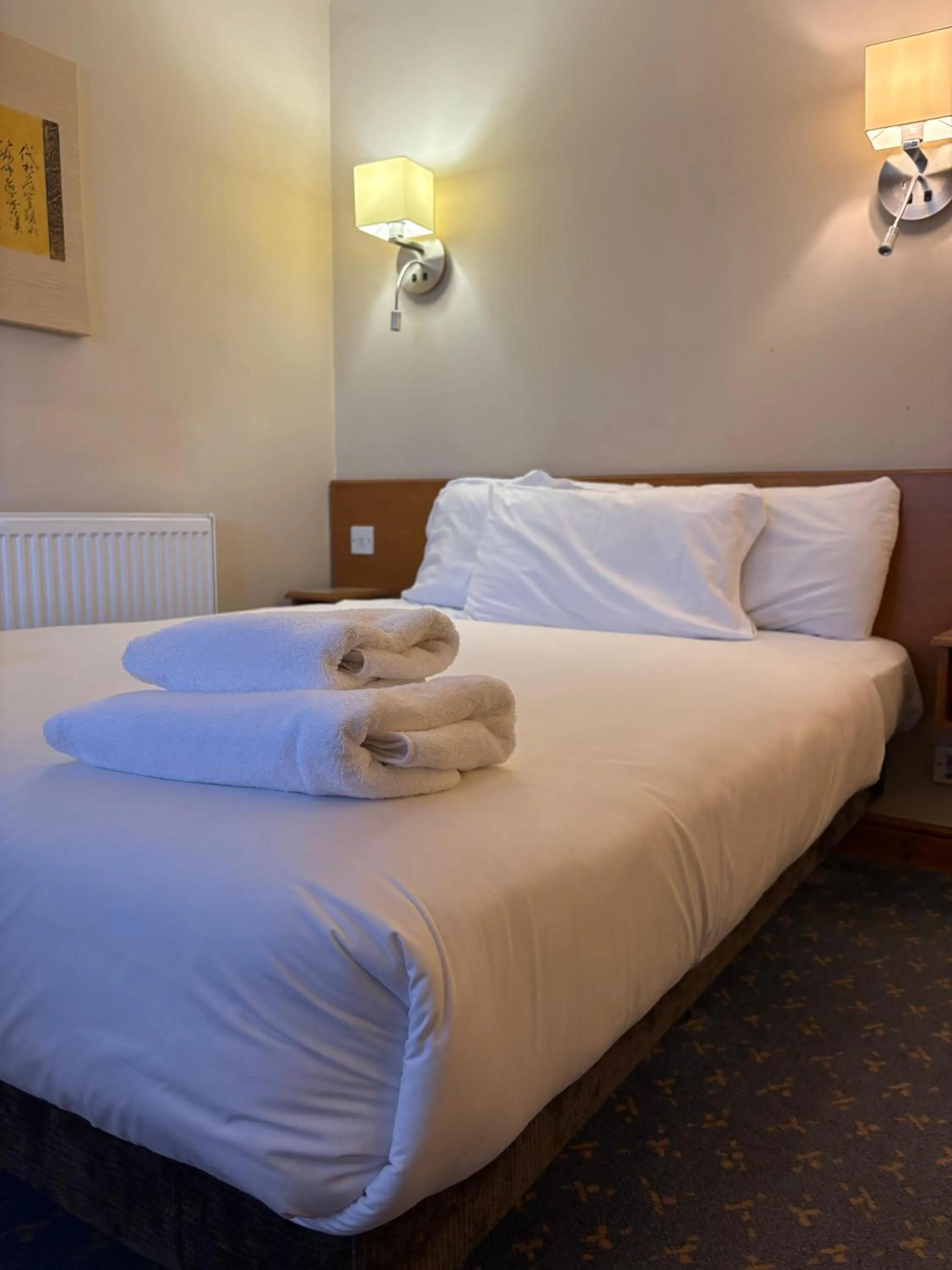 Bed in Tollgate Hotel & Leisure