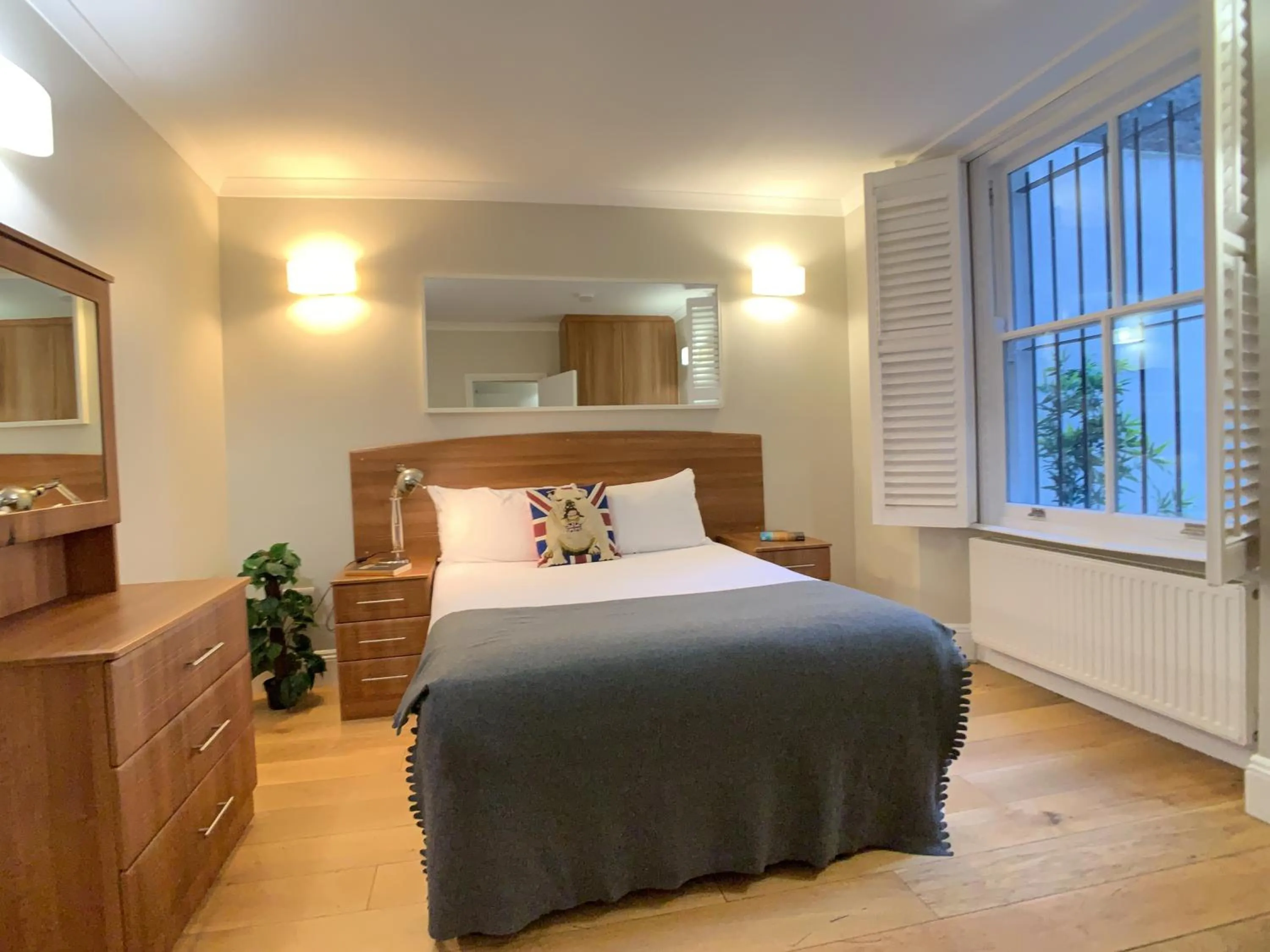 Bed in Queen Victoria Apartments