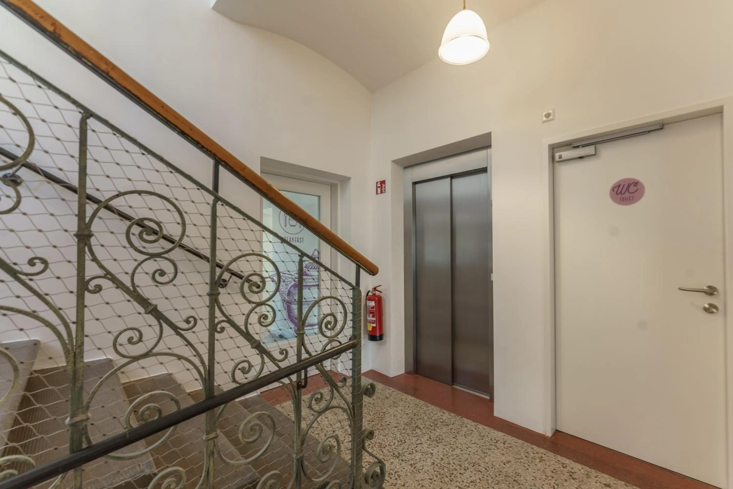 elevator in Villa Elisa