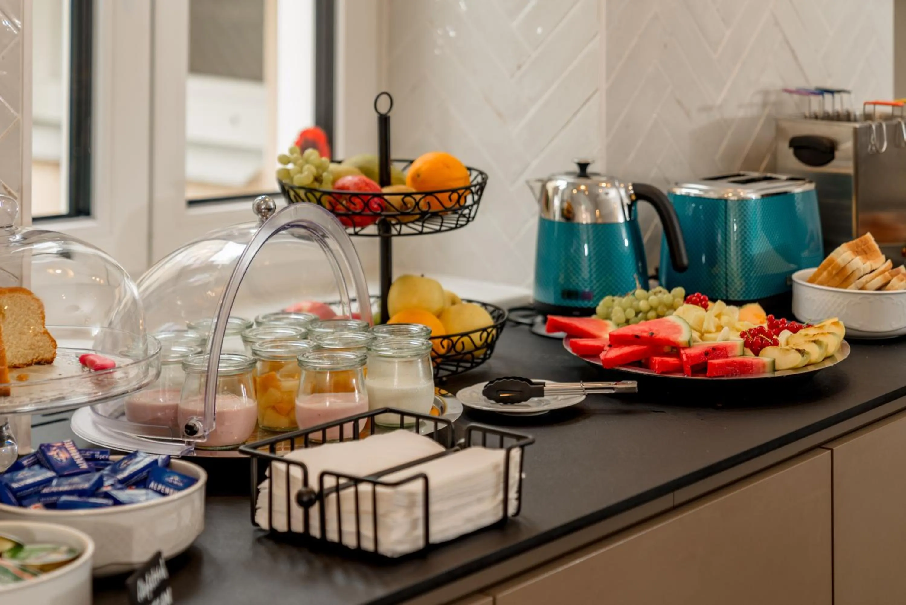 Buffet breakfast in Villa Elisa