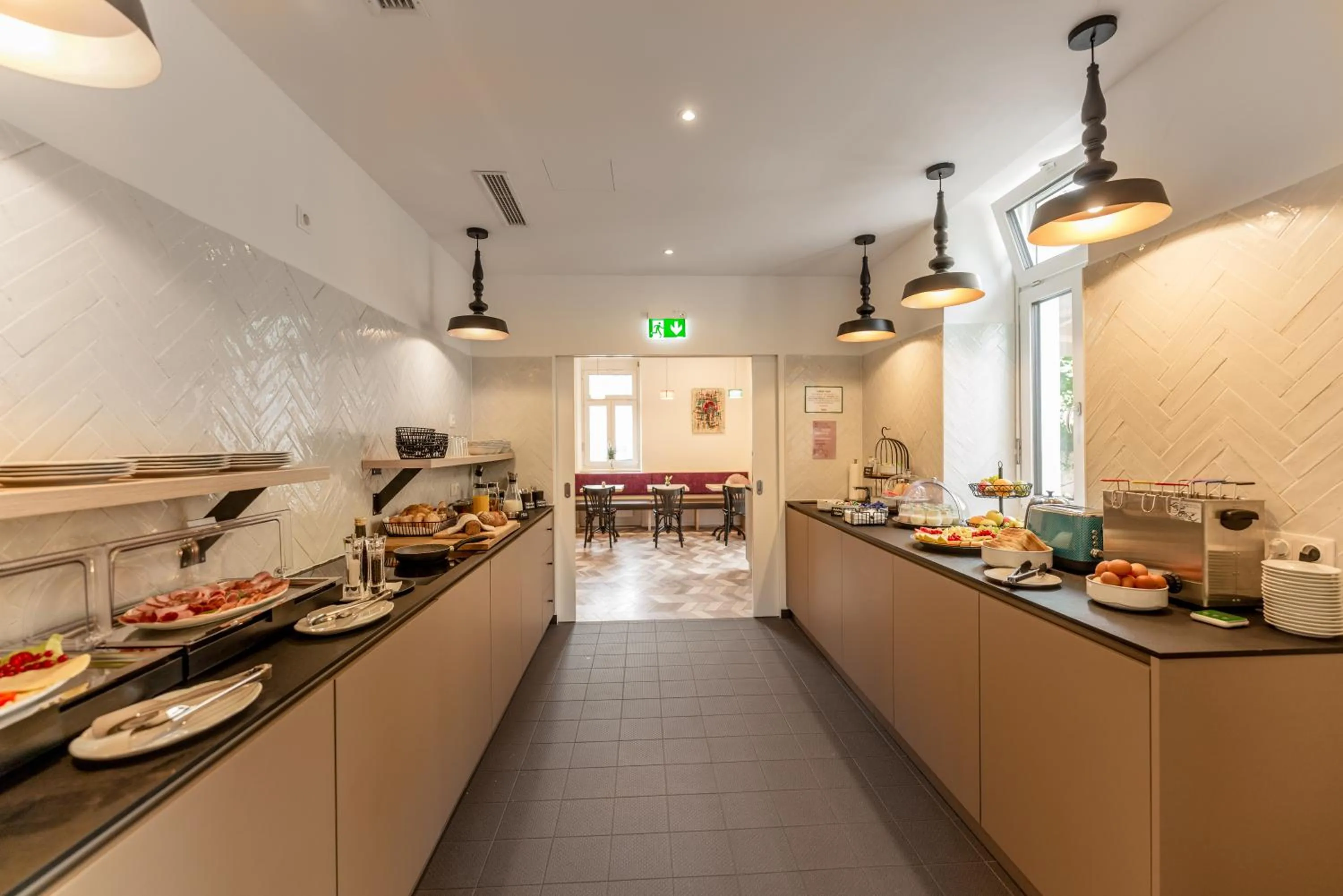 Buffet breakfast in Villa Elisa