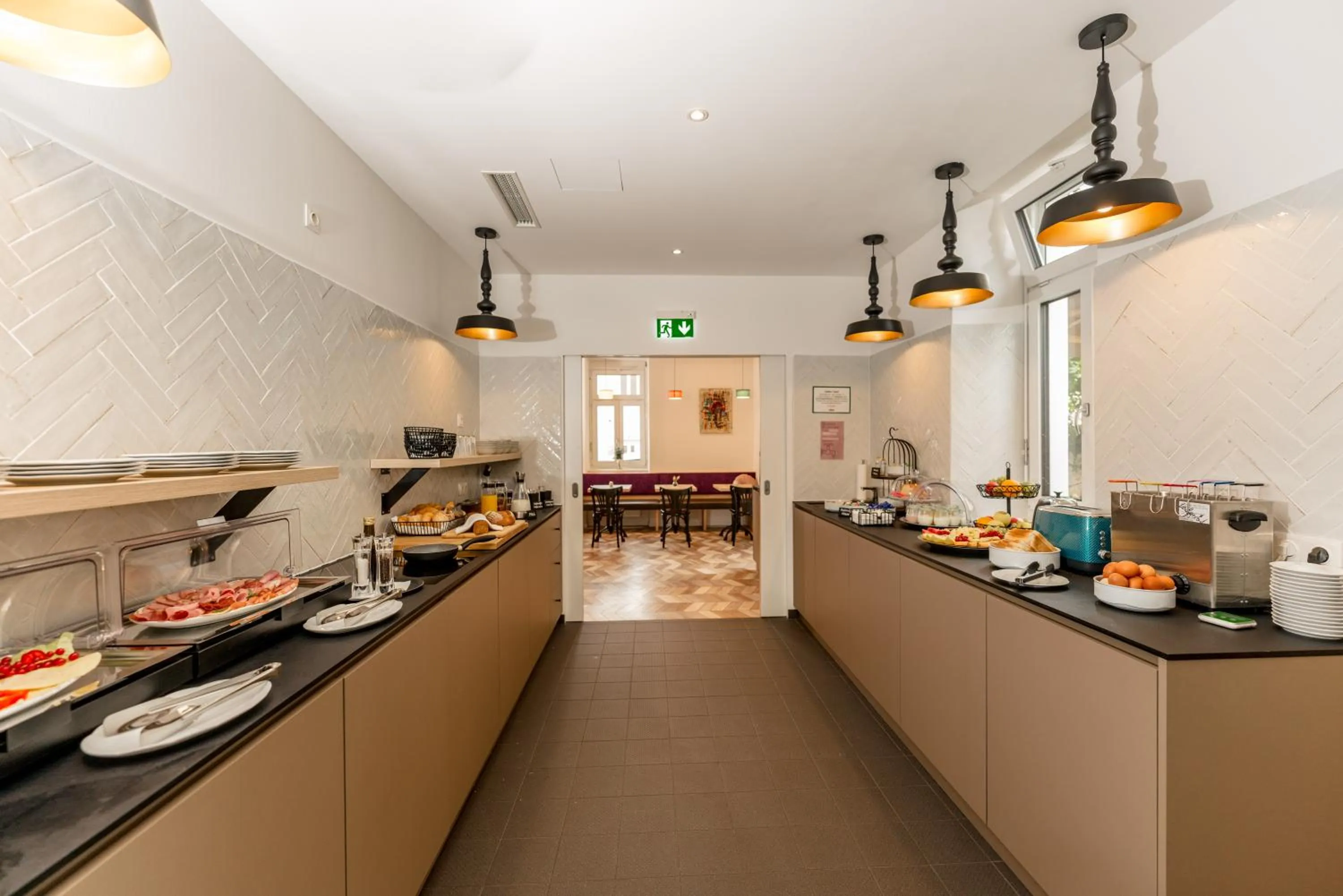 Buffet breakfast in Villa Elisa