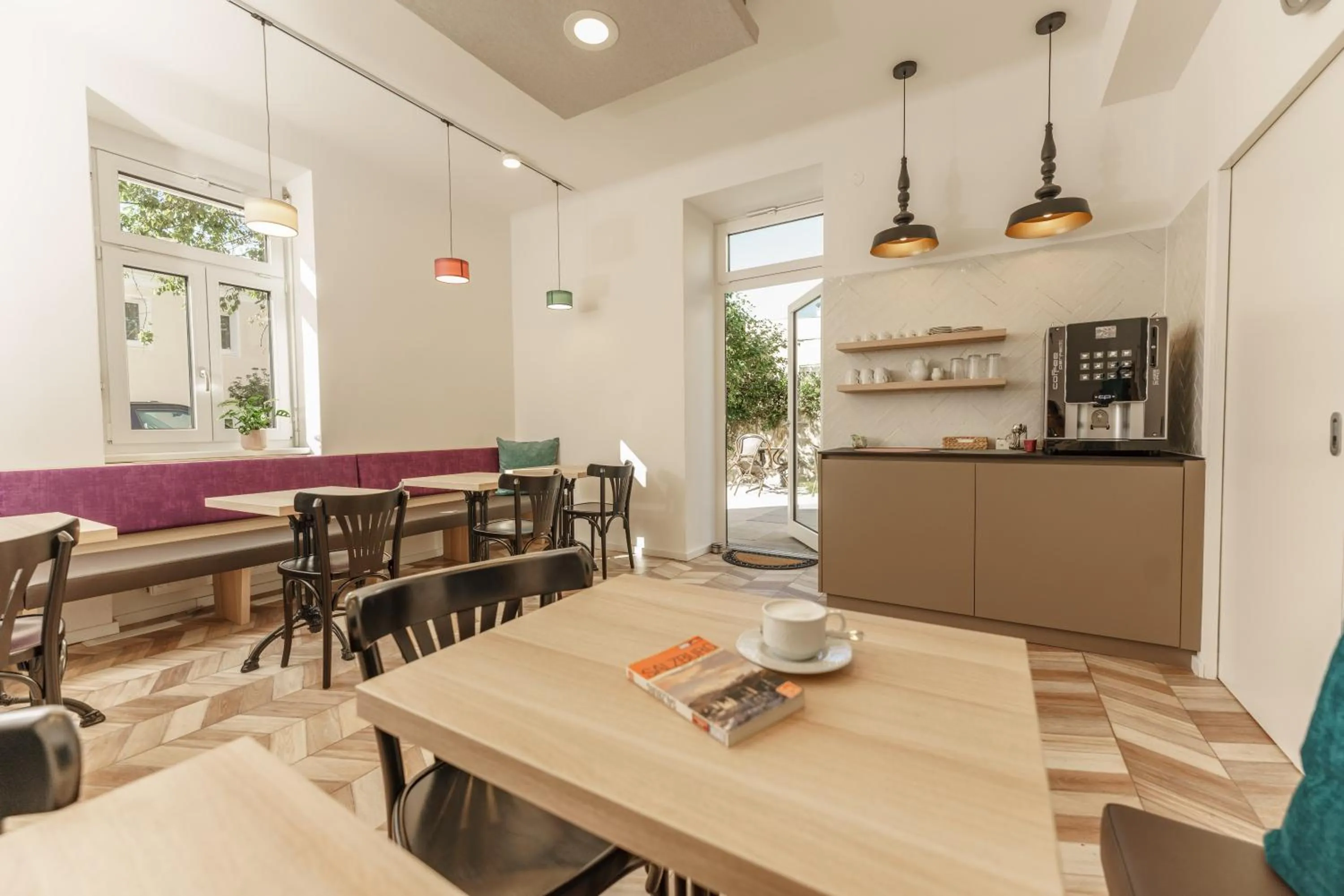 Breakfast in Villa Elisa