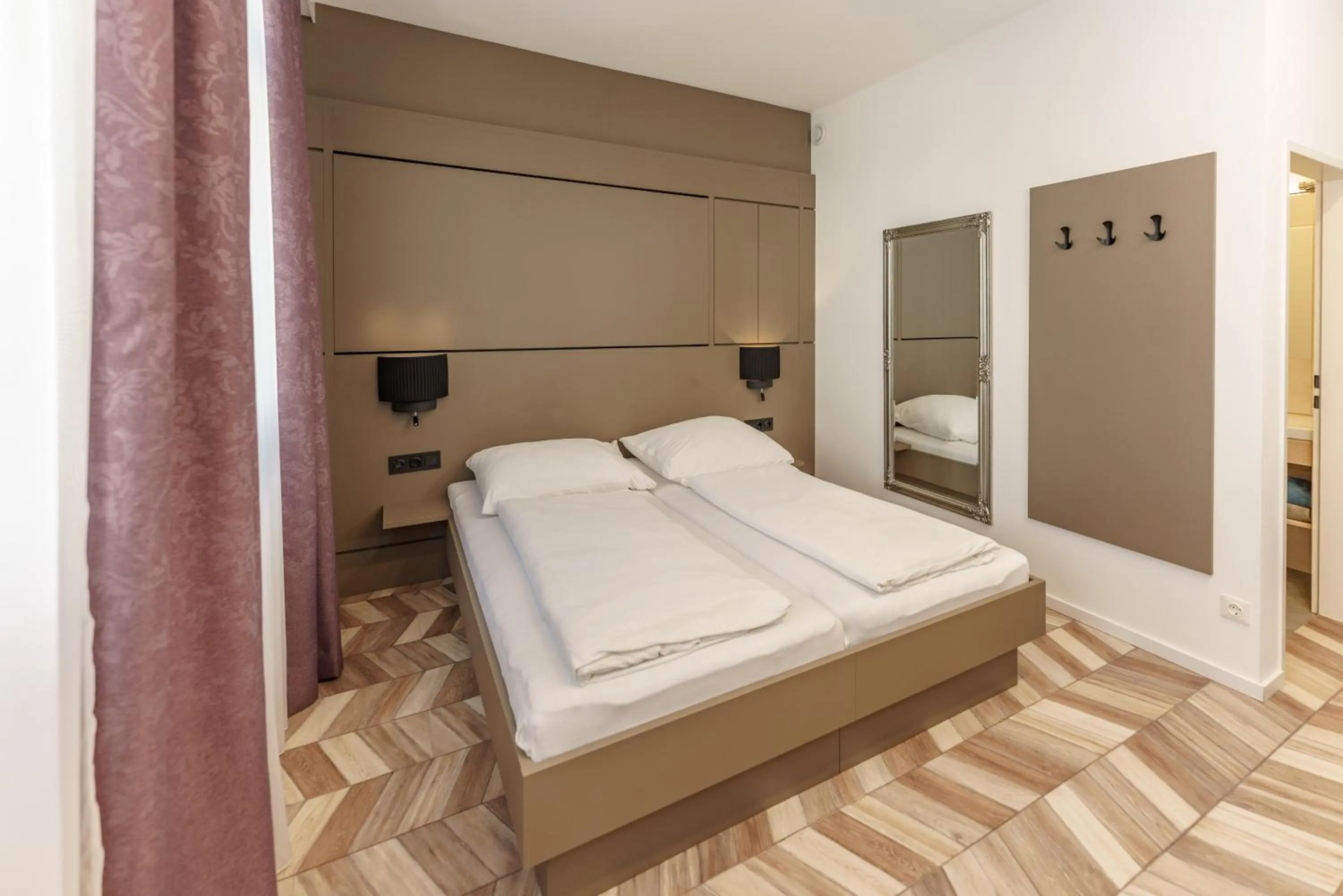 Photo of the whole room, Bed in Villa Elisa