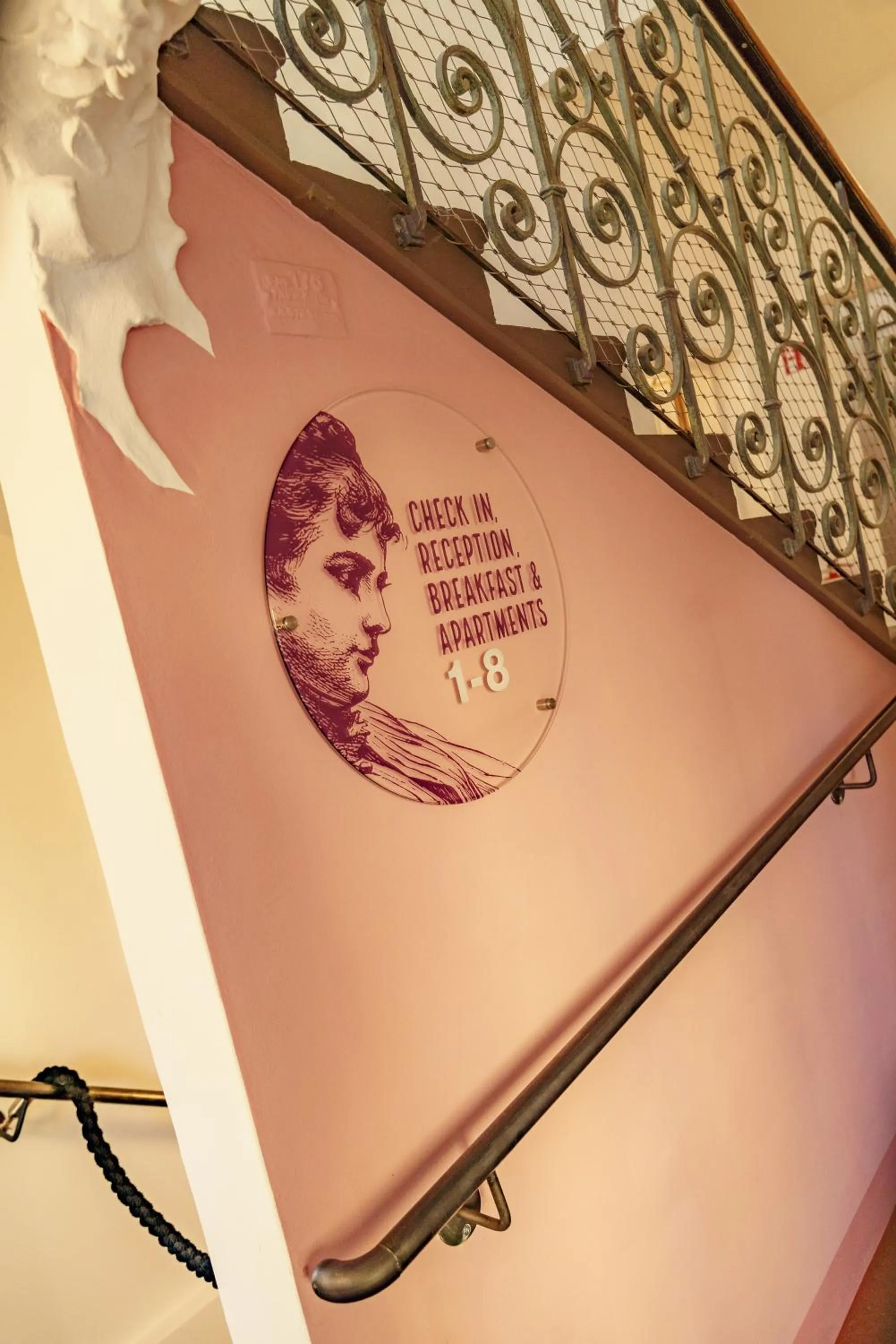 Facade/entrance in Villa Elisa