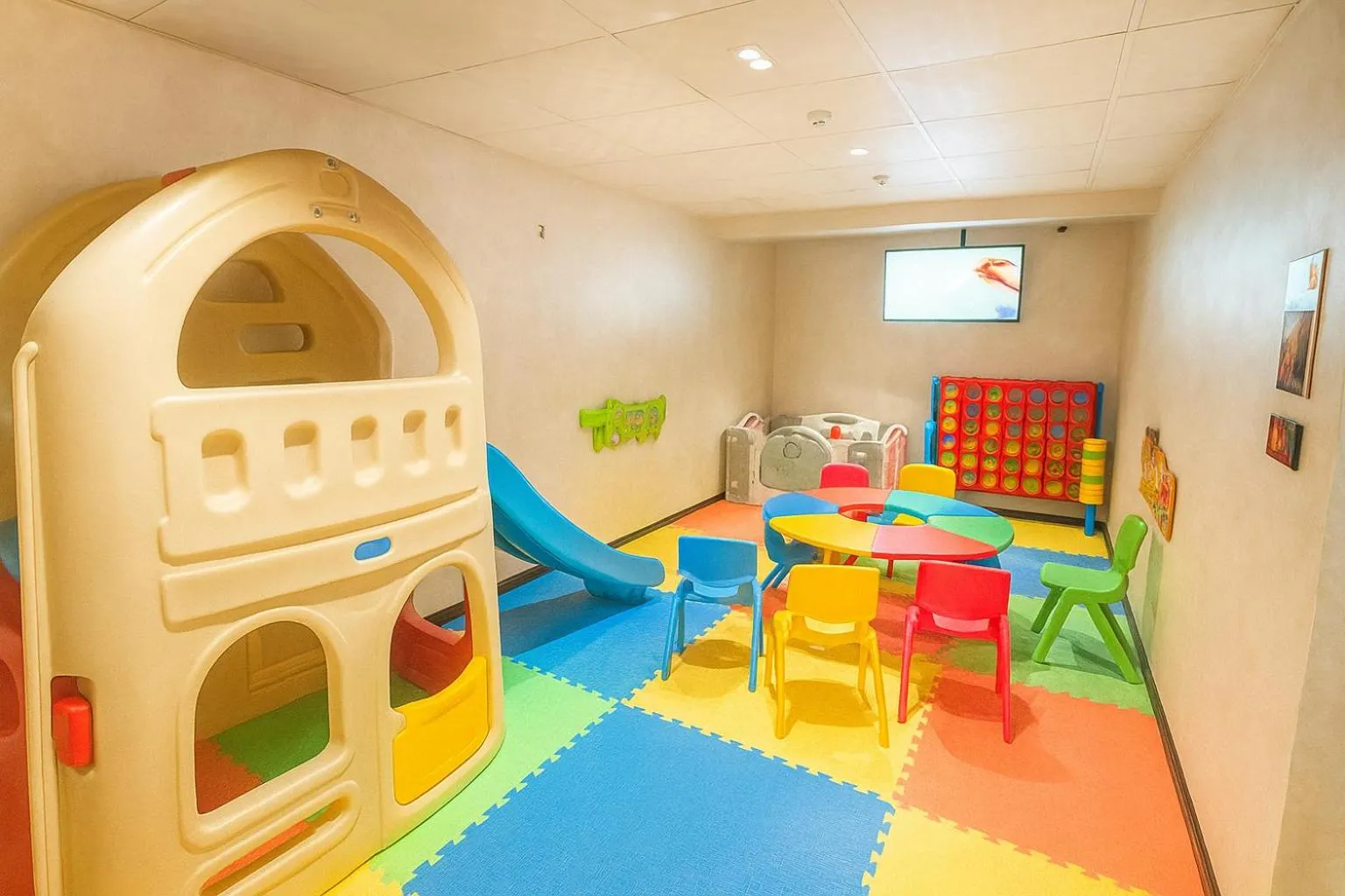 Game Room in Elite Served Apartments Al Cornich