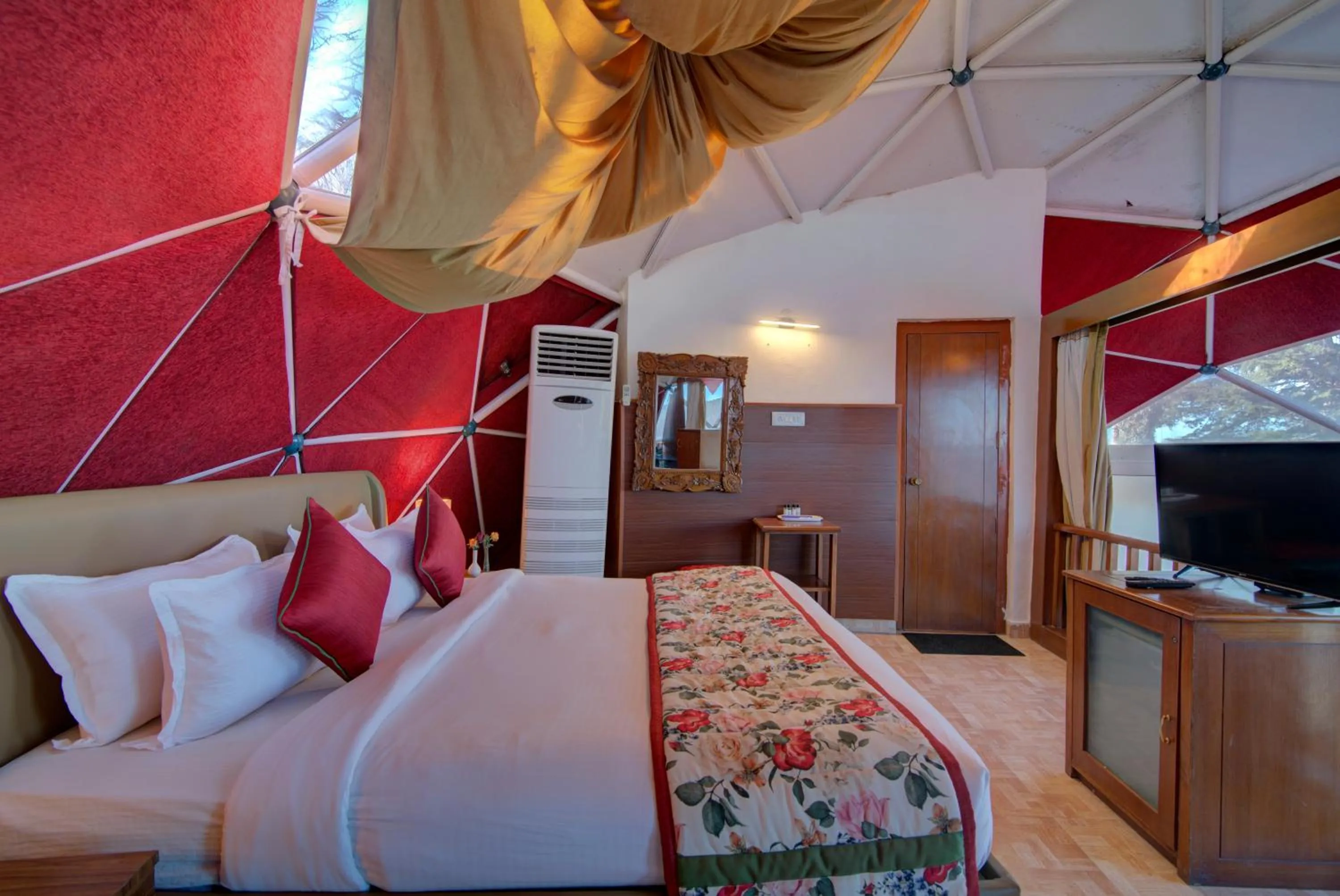 Bedroom in Tarika Resort & Spa , Chail