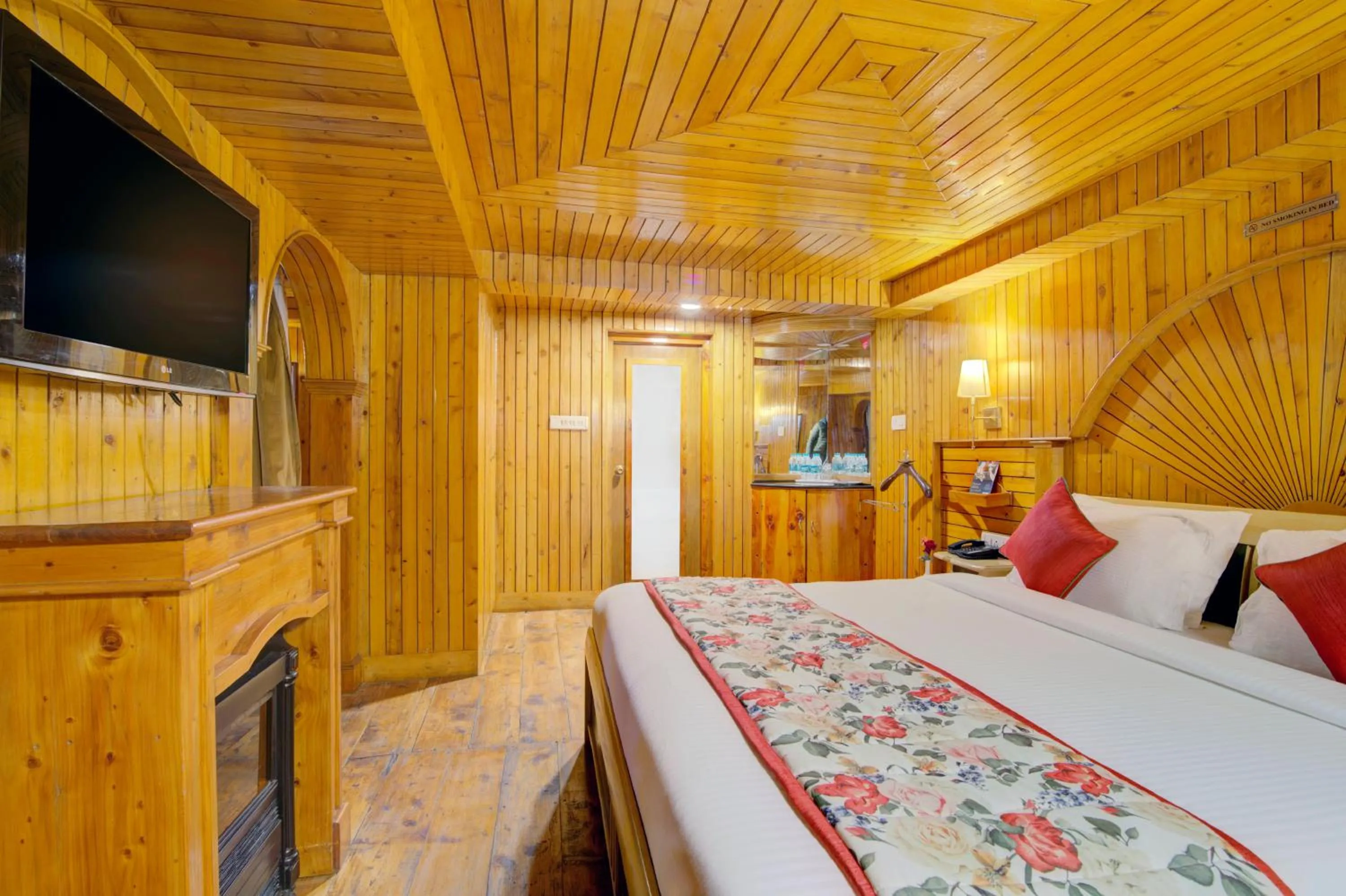 Bed in Tarika Resort & Spa , Chail