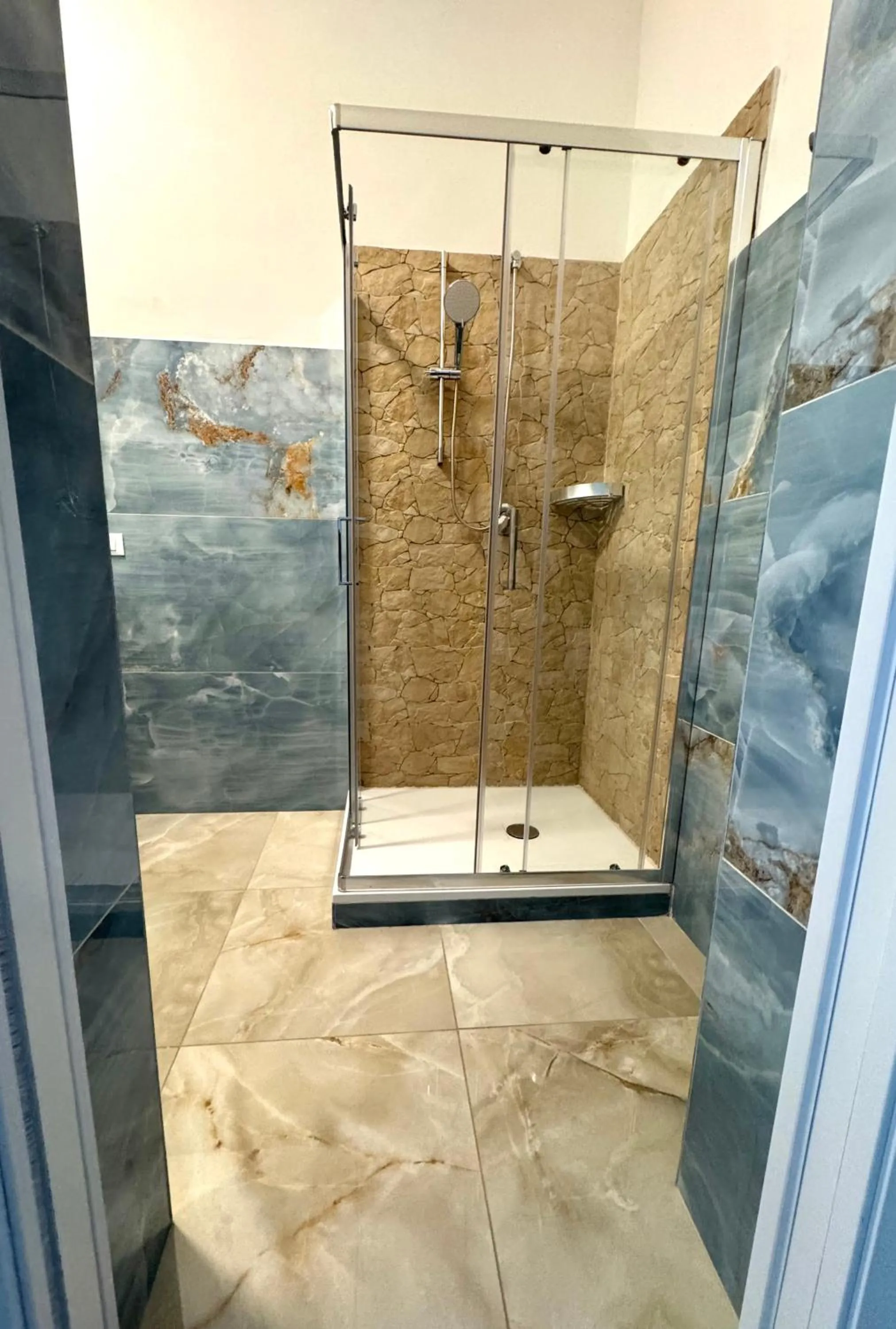 A Due Passi dal Mare B&B