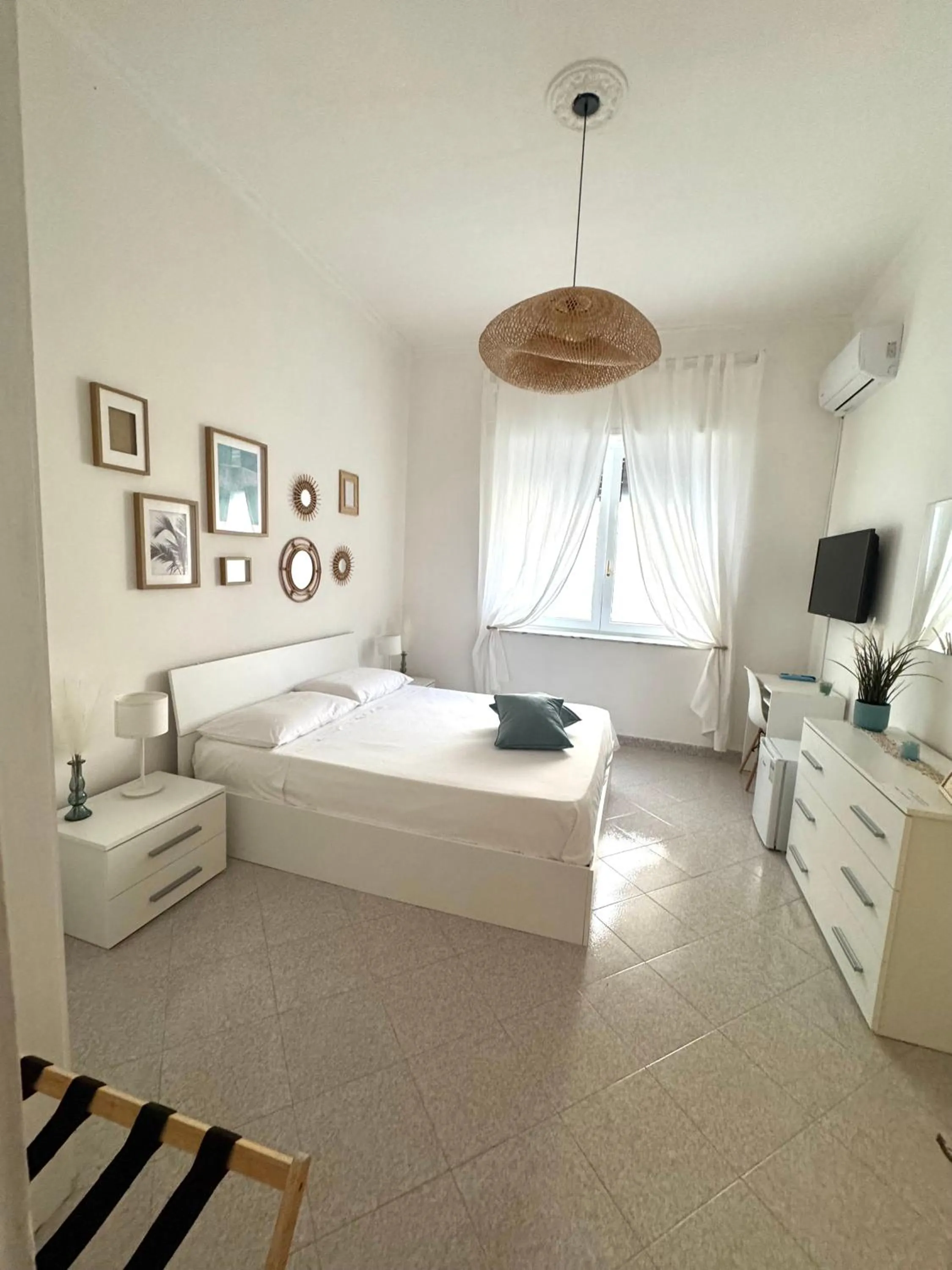 Bed in A Due Passi dal Mare B&B