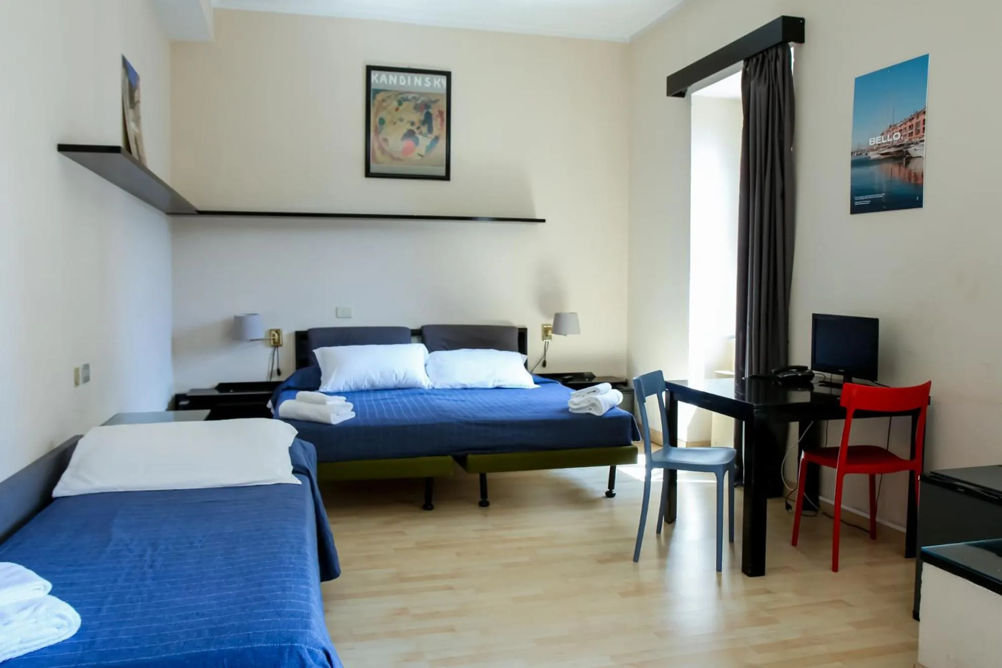 Photo of the whole room, Bed in Ostello Bello Genova