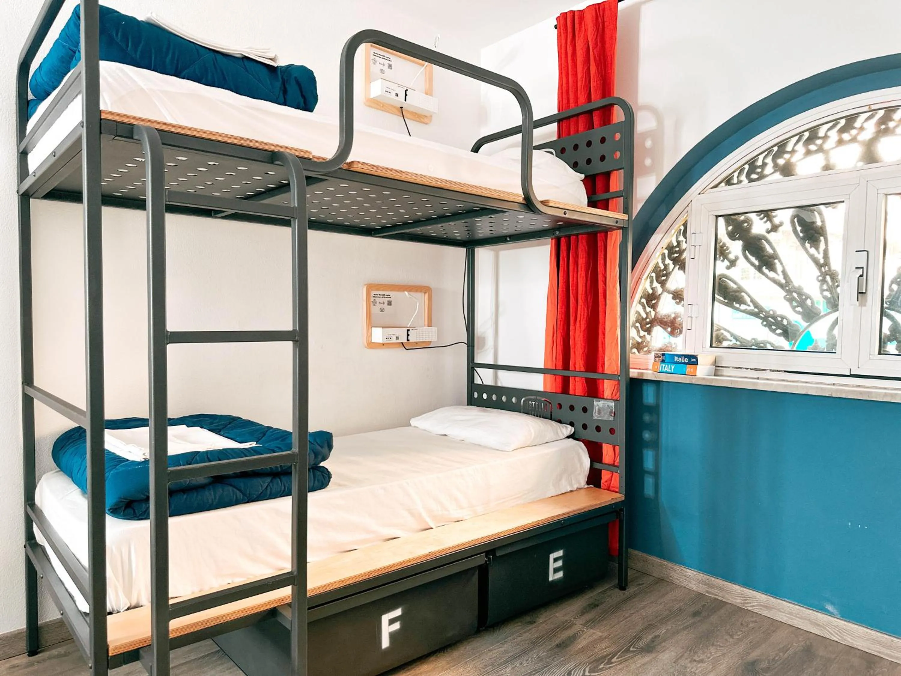 Bed in Ostello Bello Genova