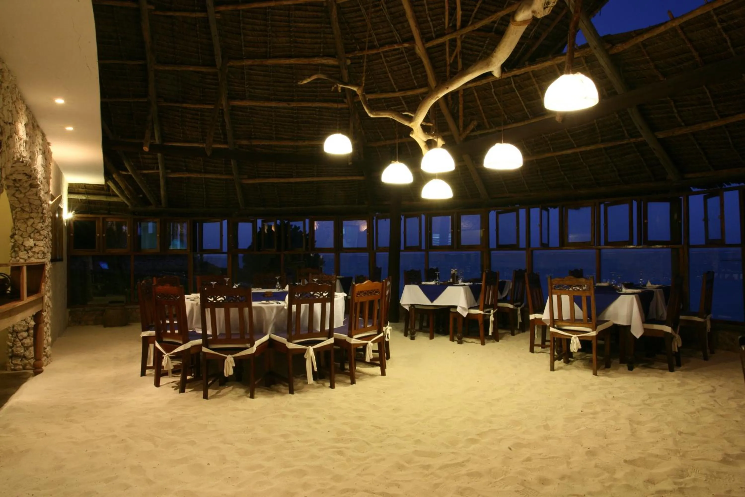 Restaurant/places to eat in Karafuu Beach Resort & Spa