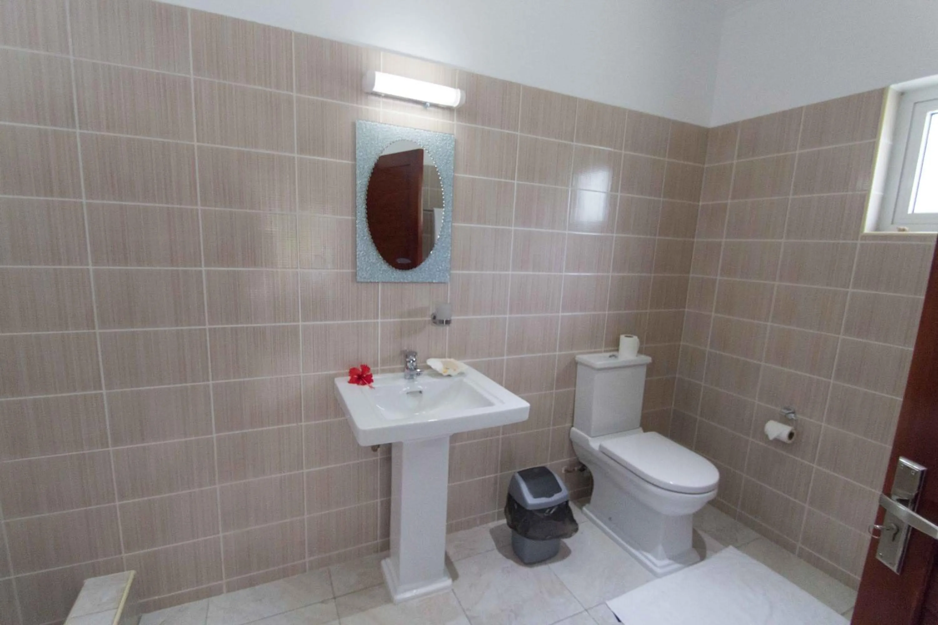 Bathroom in Coco Blanche