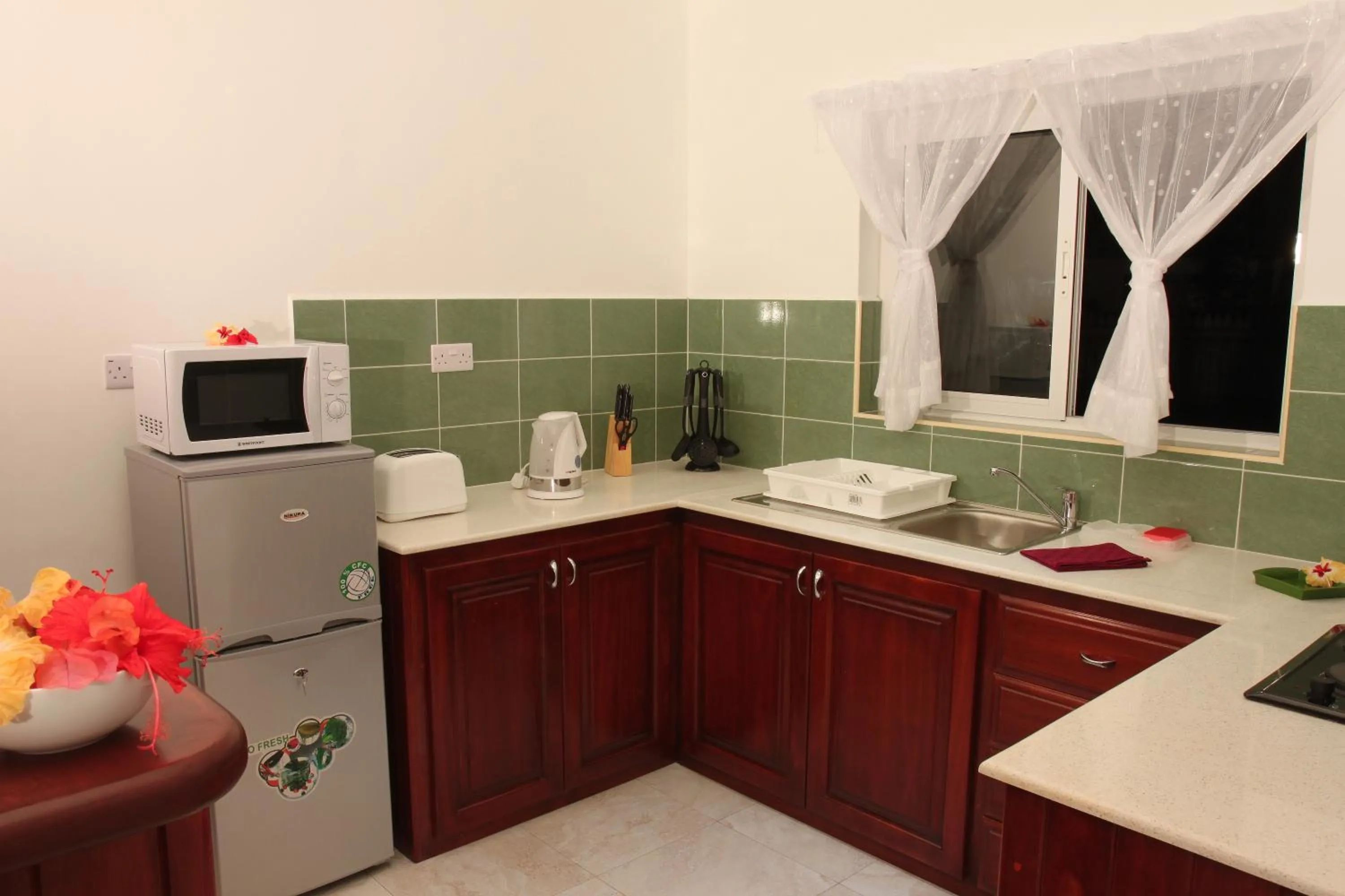 Kitchen or kitchenette in Coco Blanche