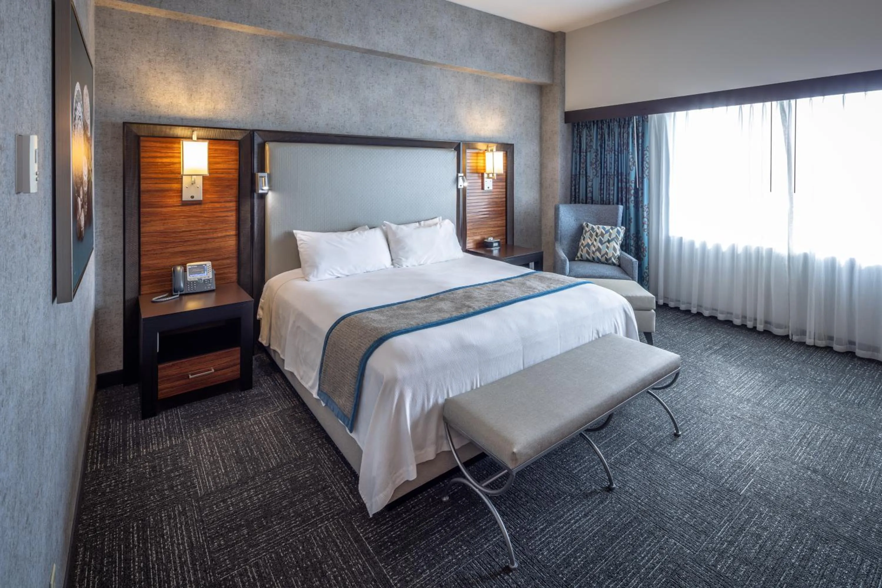 Bed in Akwesasne Mohawk Casino Resort and Players Inn Hotel -formerly Comfort Inn and Suites Hogansburg NY