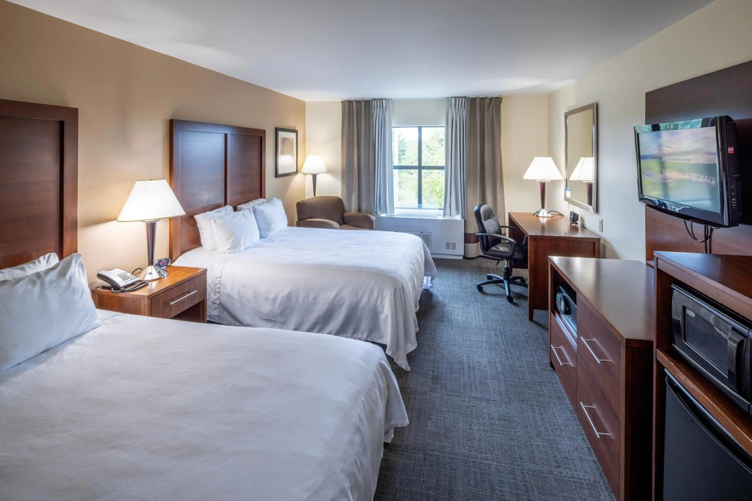 Bed in Akwesasne Mohawk Casino Resort and Players Inn Hotel -formerly Comfort Inn and Suites Hogansburg NY