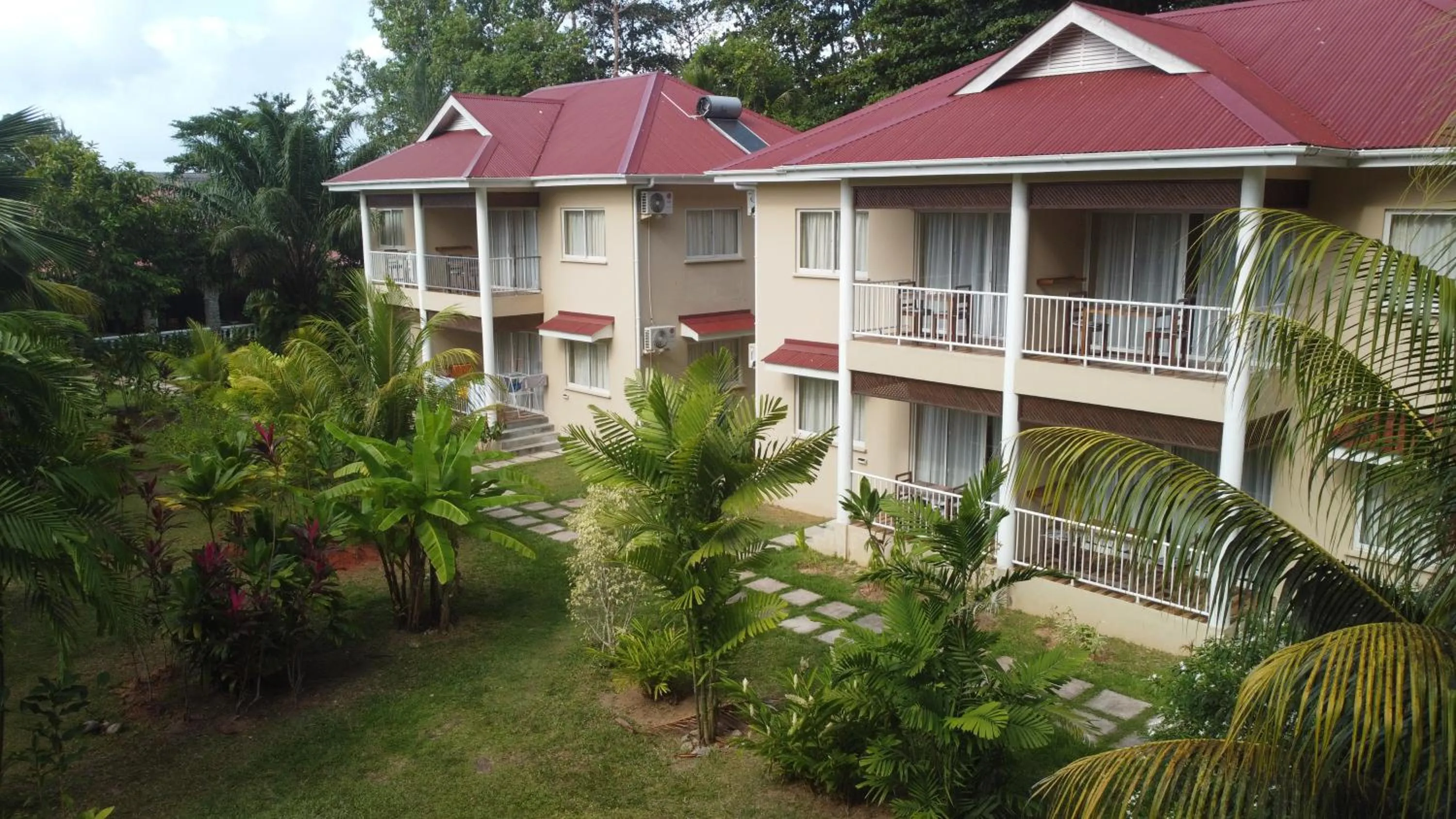 Property building in Villa Rafia