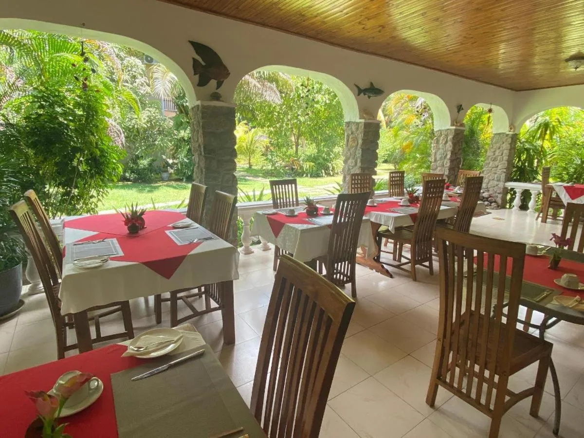 Dining area in Villa Rafia