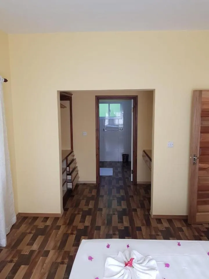 wardrobe in Villa Rafia