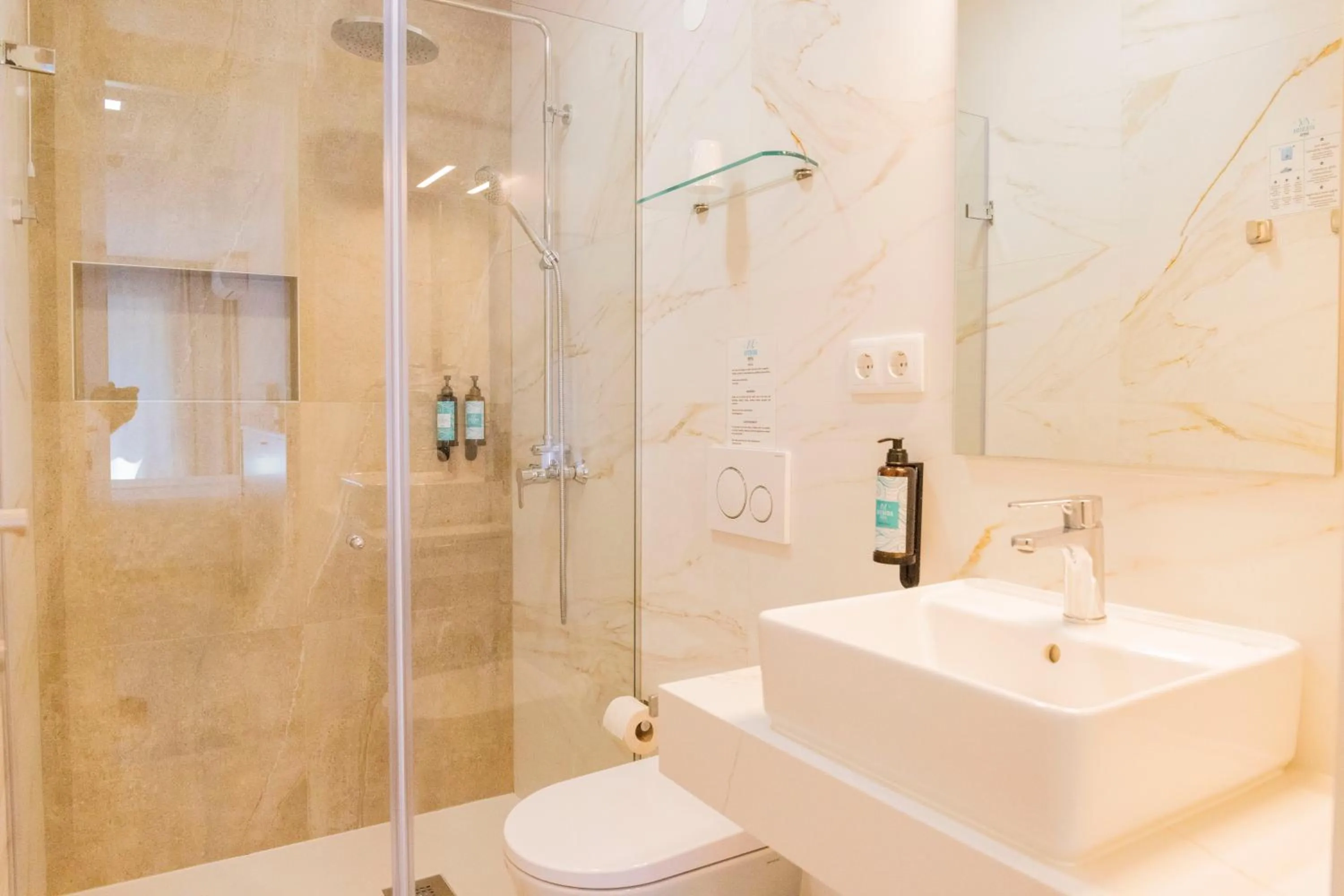 Bathroom in Hotel Avenida