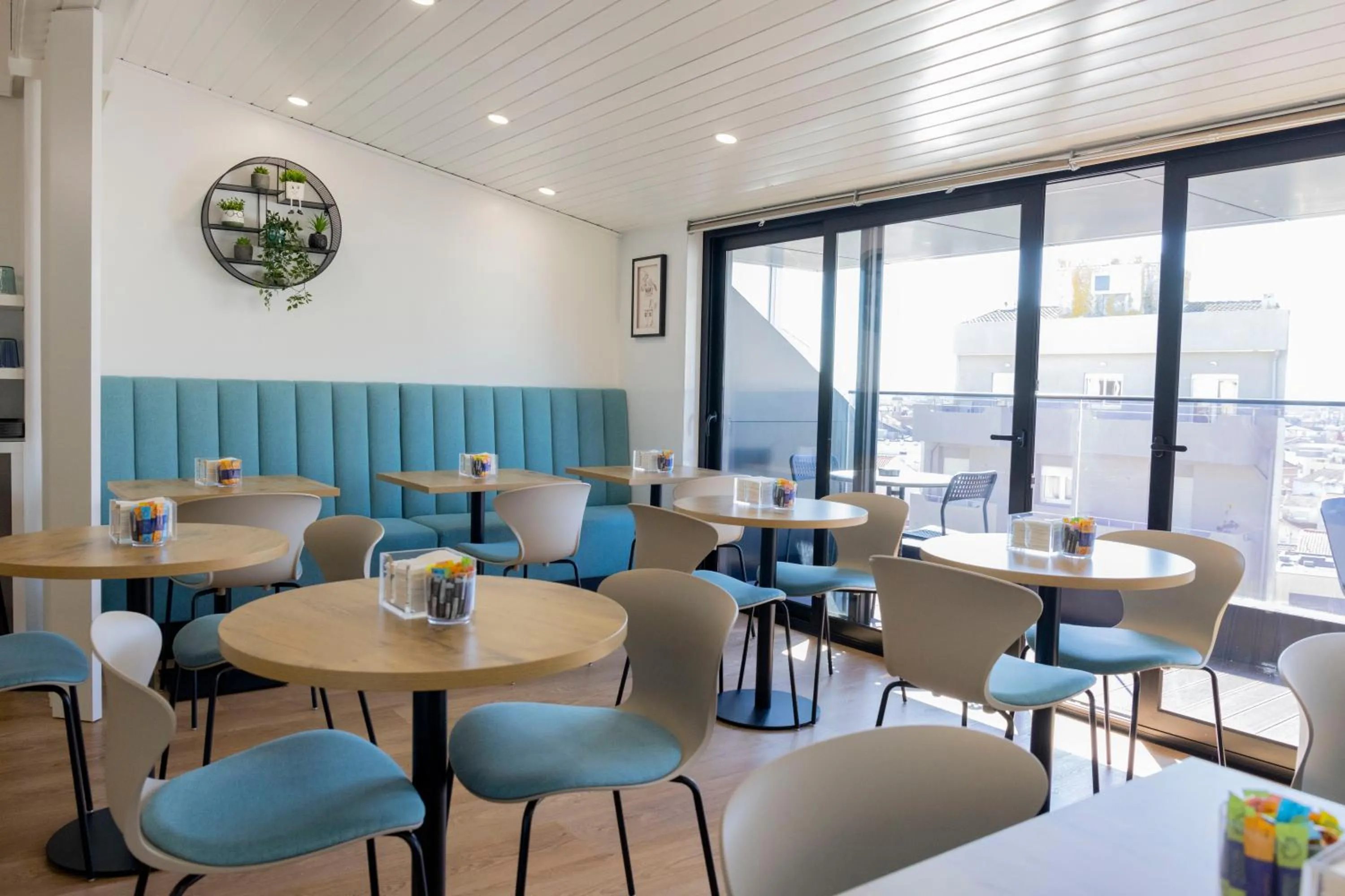 Breakfast in Hotel Avenida