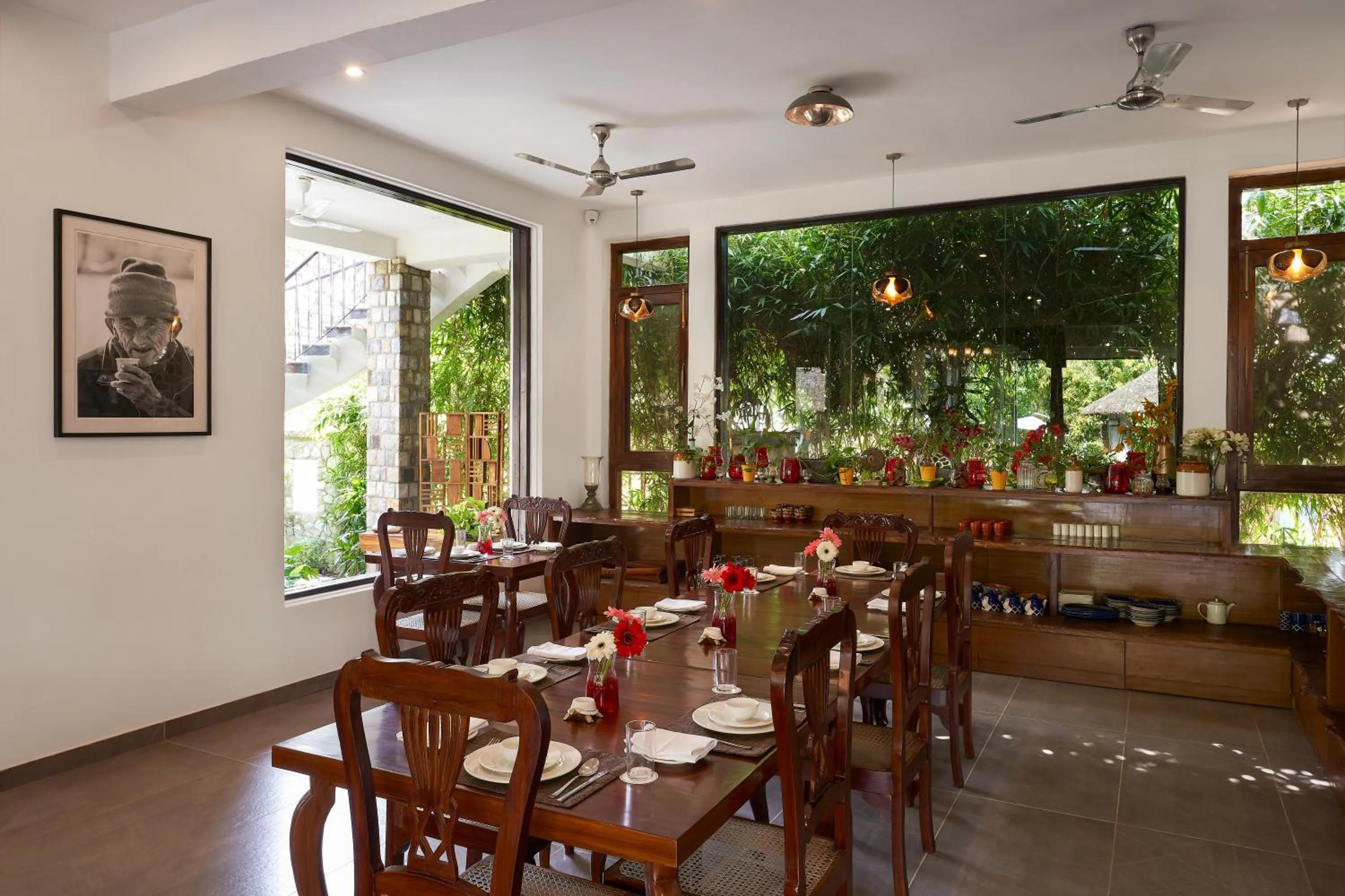 Restaurant/places to eat in Tree of Life Vanvilas Riveredge Corbett