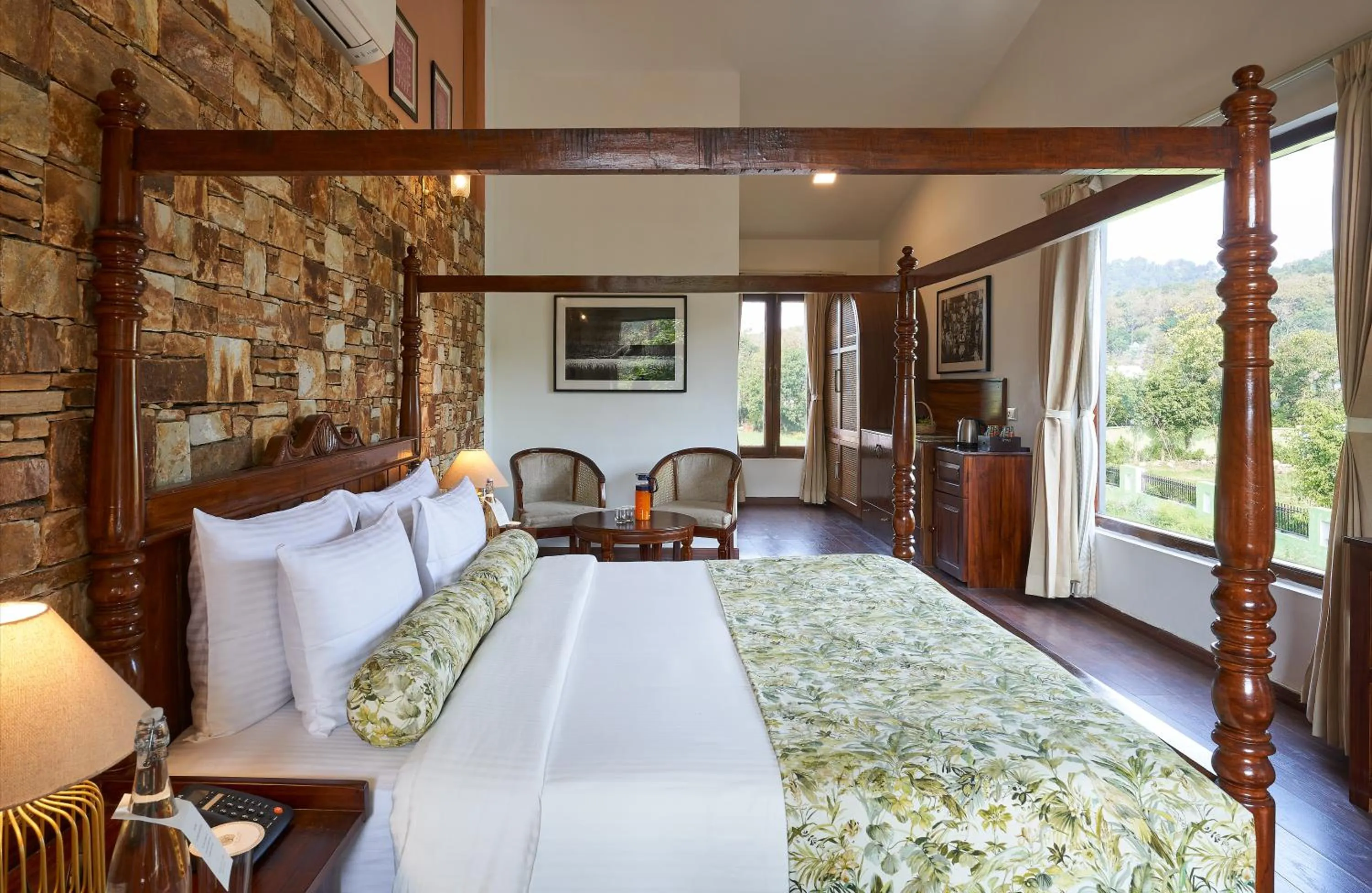 Bedroom, Bed in Tree of Life Vanvilas Riveredge Corbett