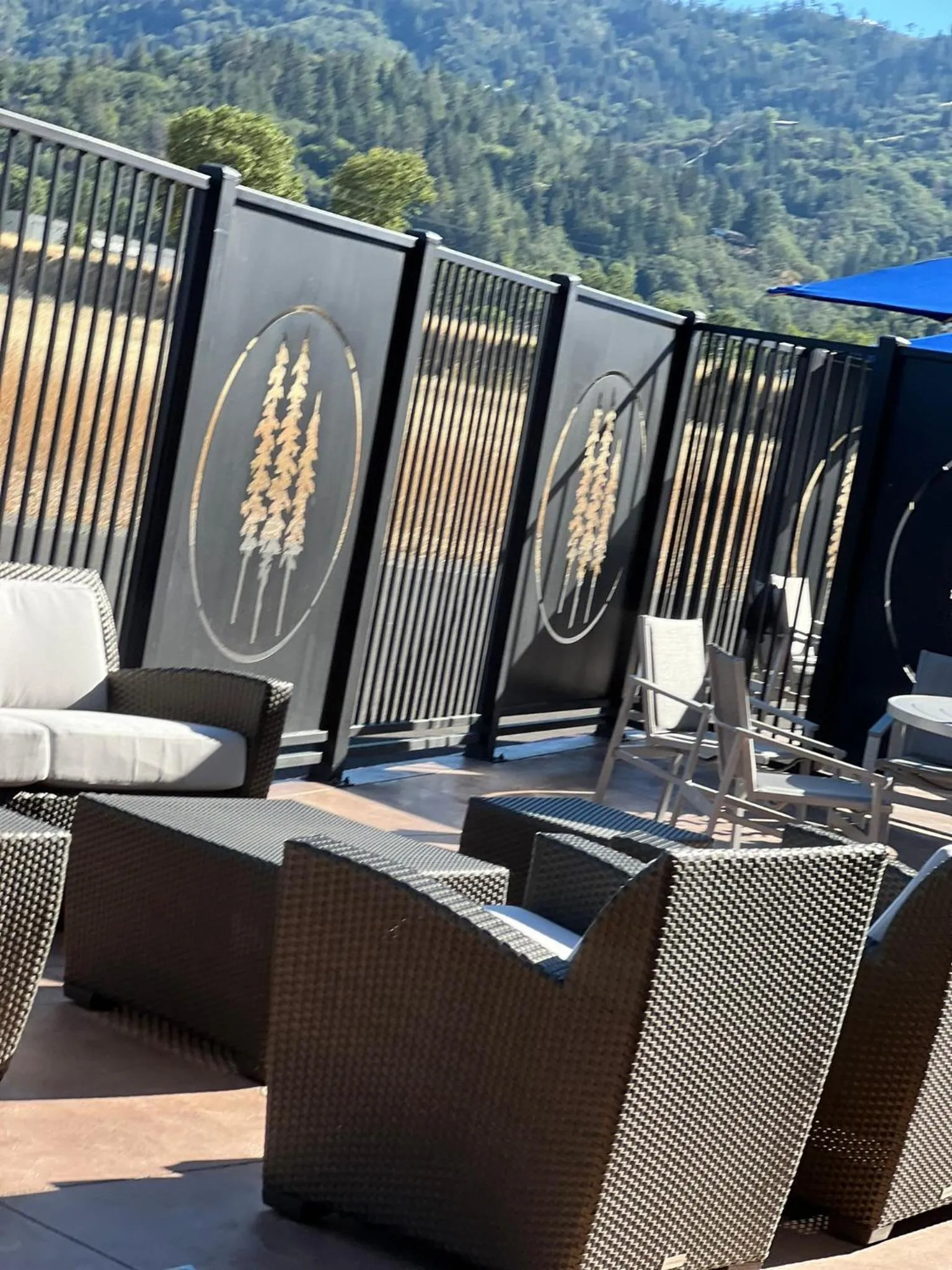 Patio in Holiday Inn Express & Suites - Ukiah by IHG