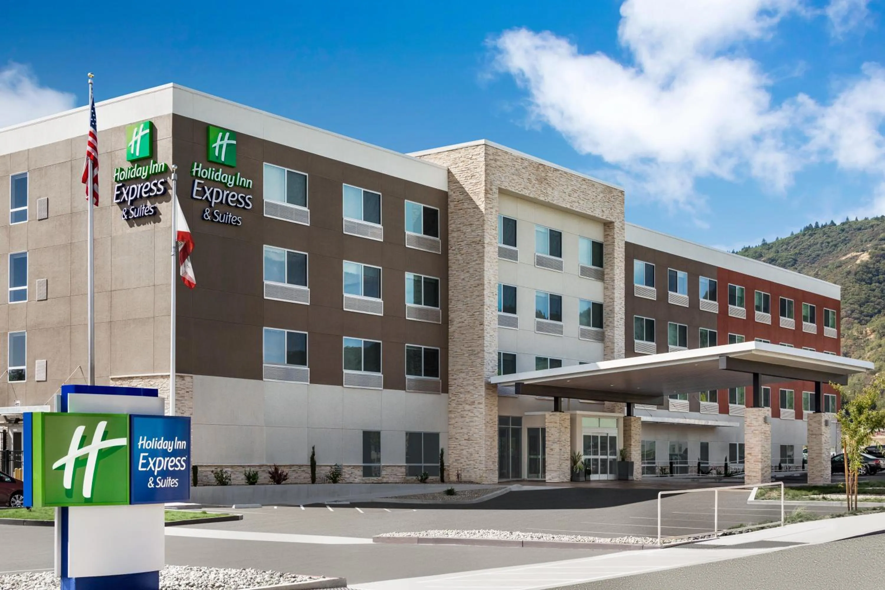 Property building in Holiday Inn Express & Suites - Ukiah by IHG