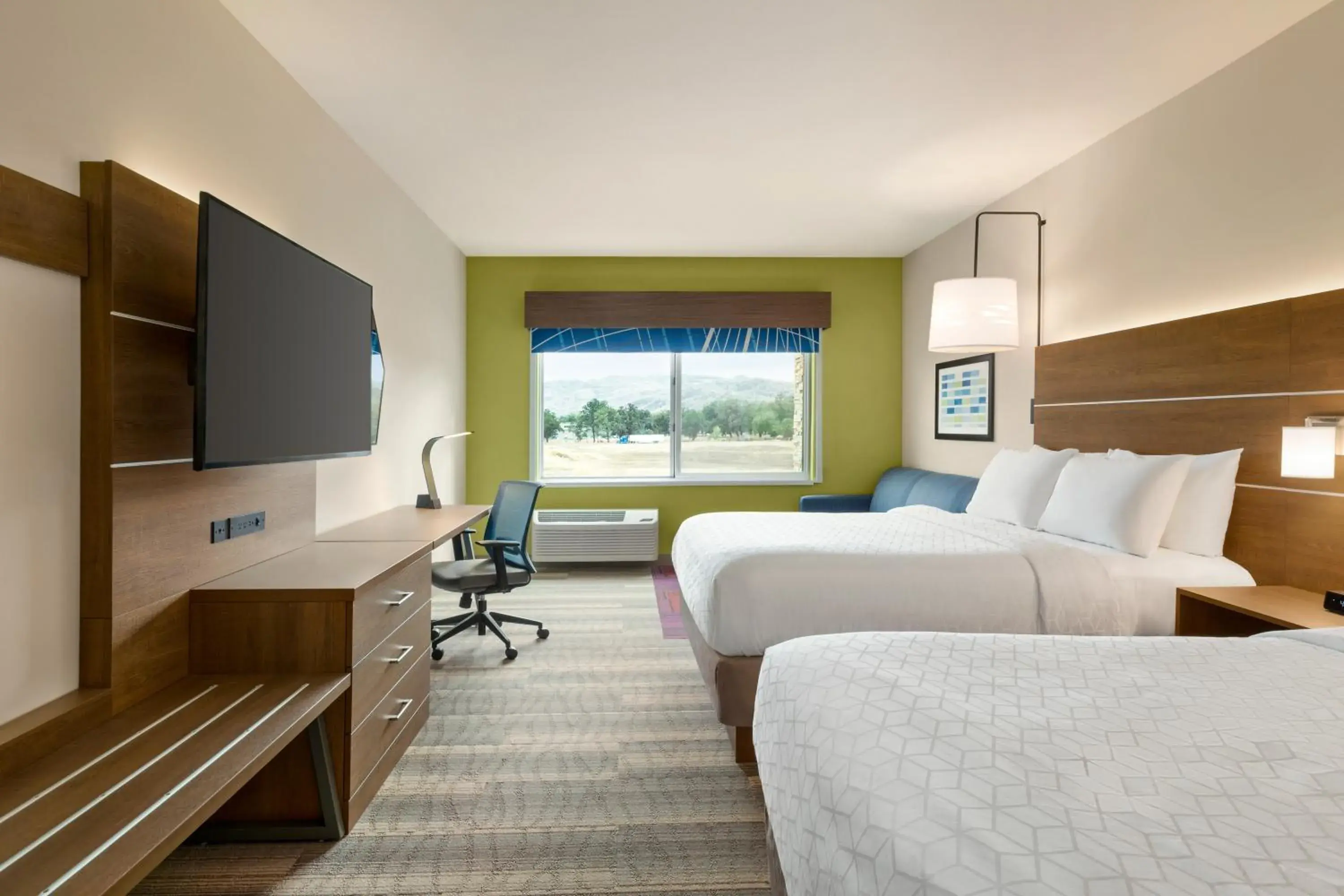 Queen Suite with Two Queen Beds in Holiday Inn Express & Suites - Ukiah by IHG Queen Suite with Two Queen Beds in Holiday Inn Express & Suites - Ukiah by IHG