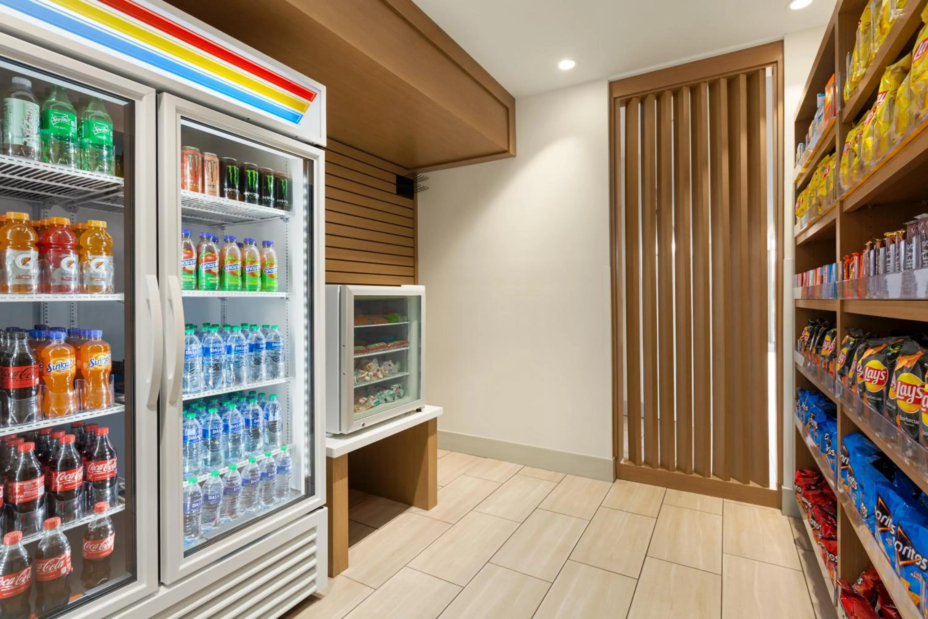 Shopping Area in Holiday Inn Express & Suites - Ukiah by IHG