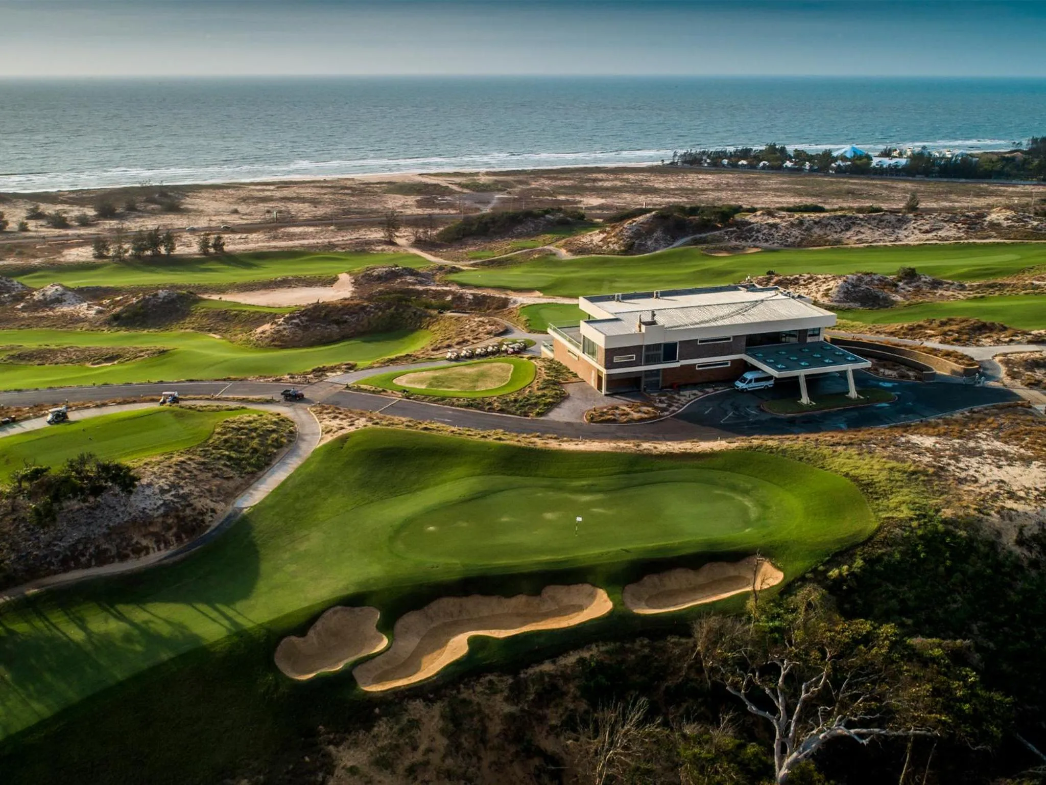 Golfcourse in Holiday Inn Resort Ho Tram Beach by IHG
