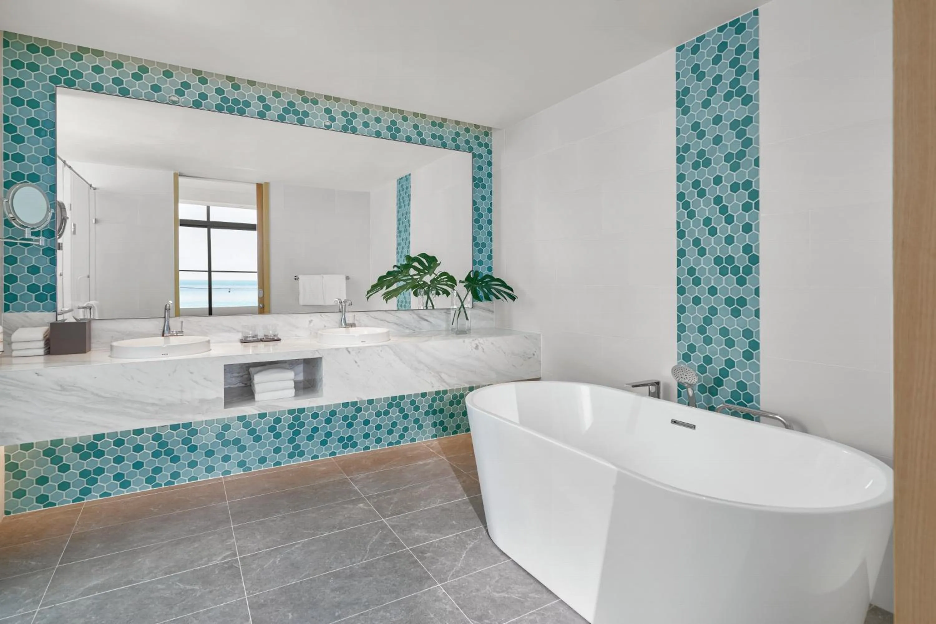 Bathroom in Holiday Inn Resort Ho Tram Beach by IHG