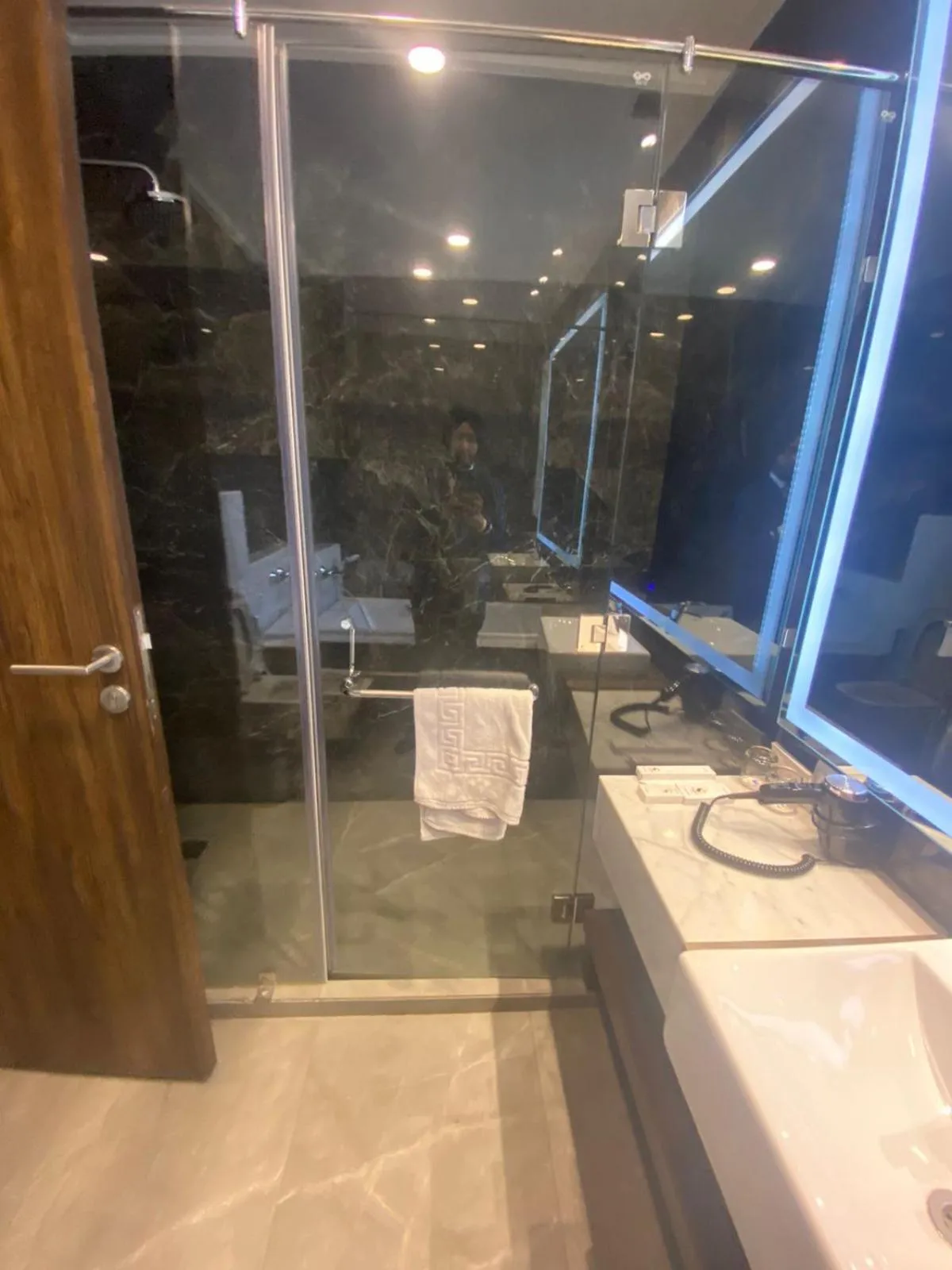 Shower, Bathroom in Comfort Inn Dhaliwals, Gurgaon