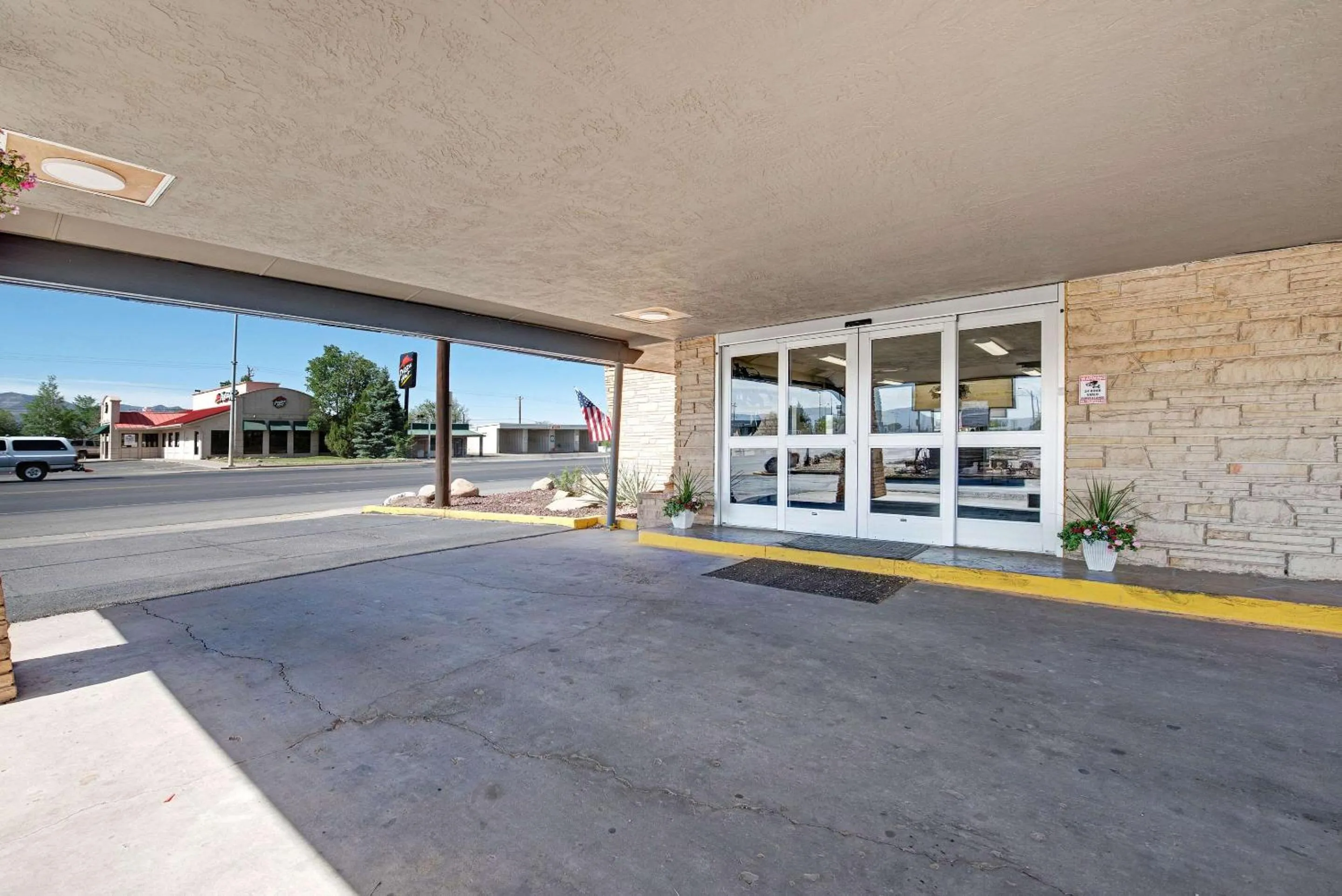 Property building in Quality Inn near Mesa Verde