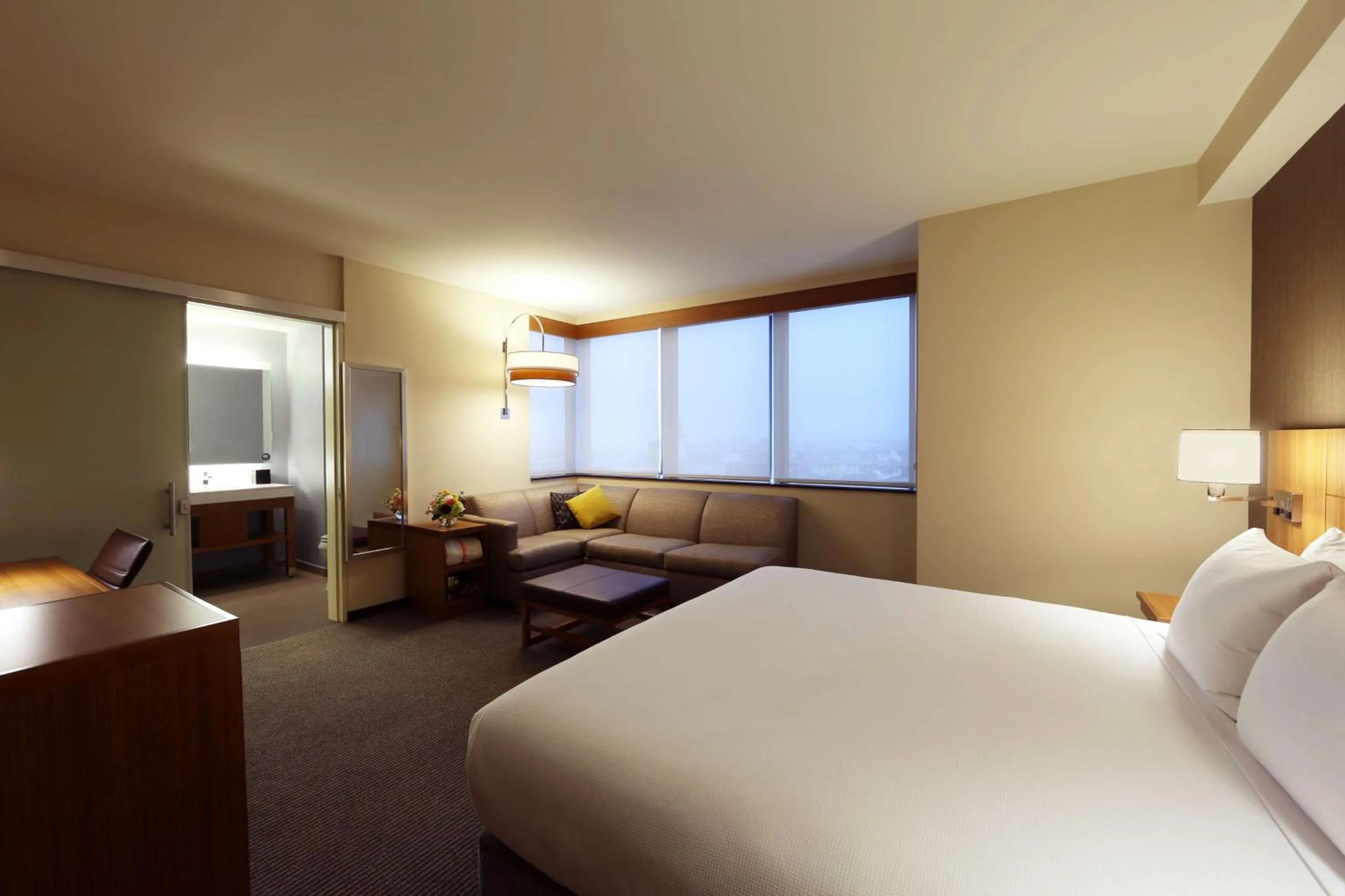 Bedroom, Bed in Hyatt Place Flushing/LGA Airport