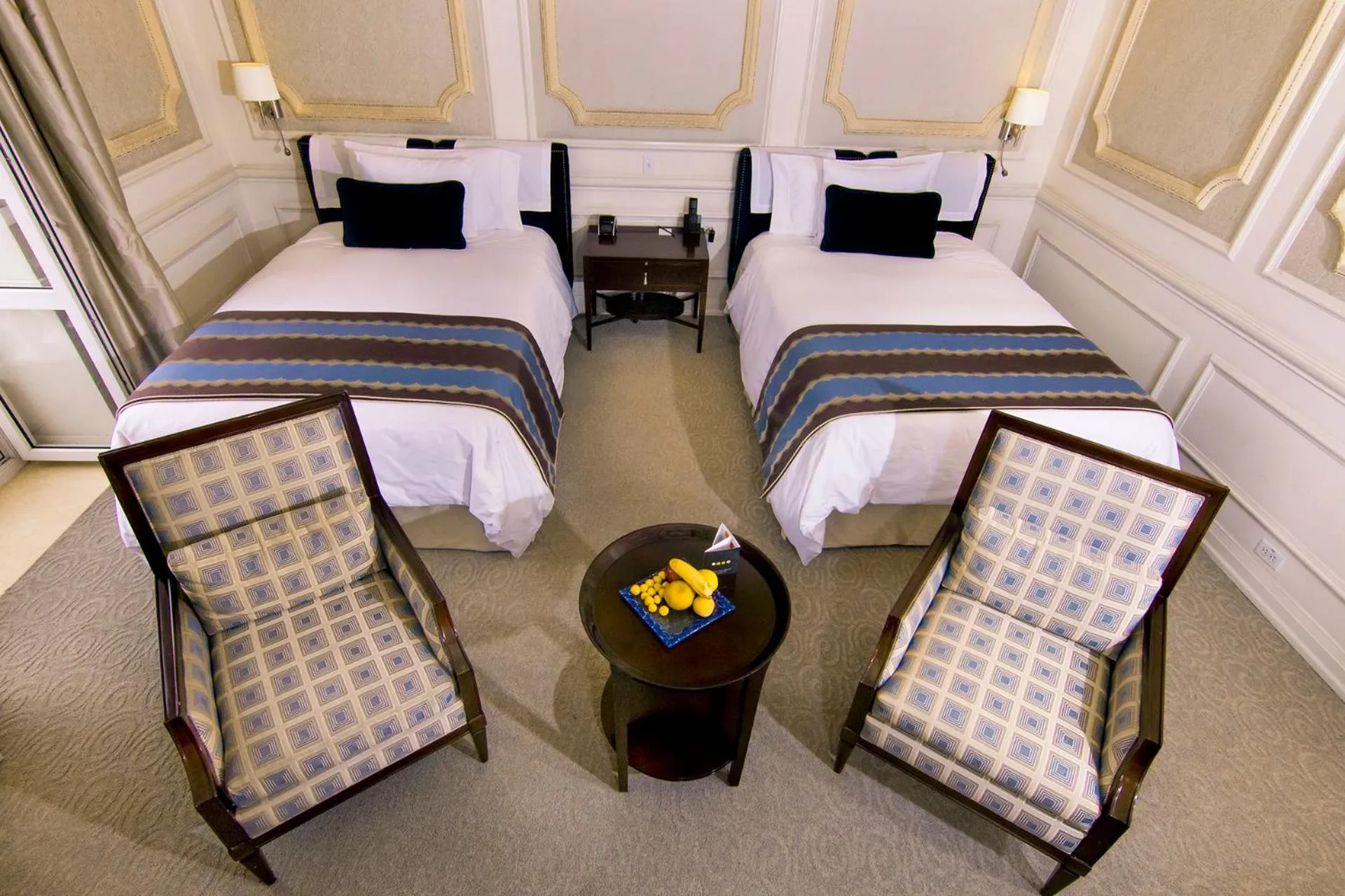 Photo of the whole room, Bed in Hotel Casa Gangotena