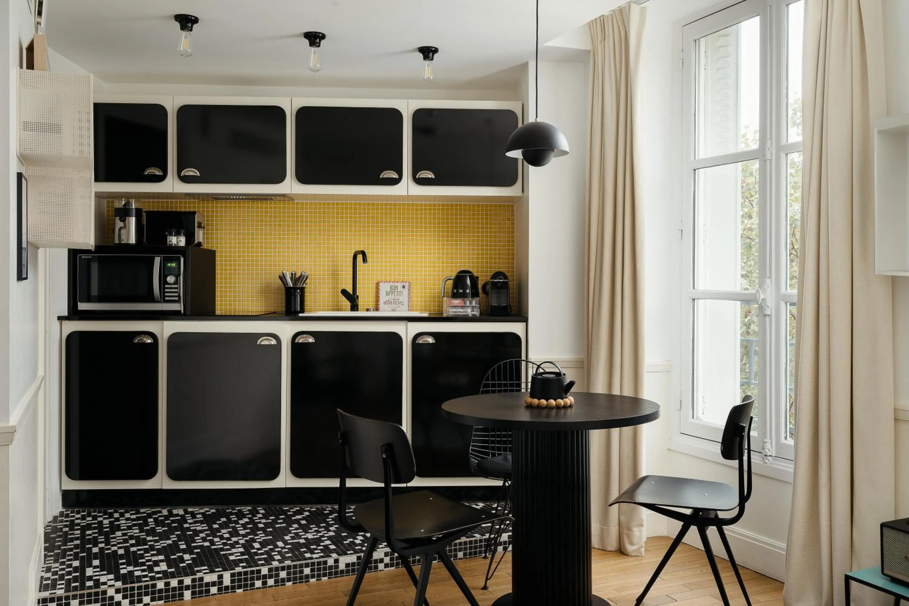 kitchen in My Maison In Paris - Louvre