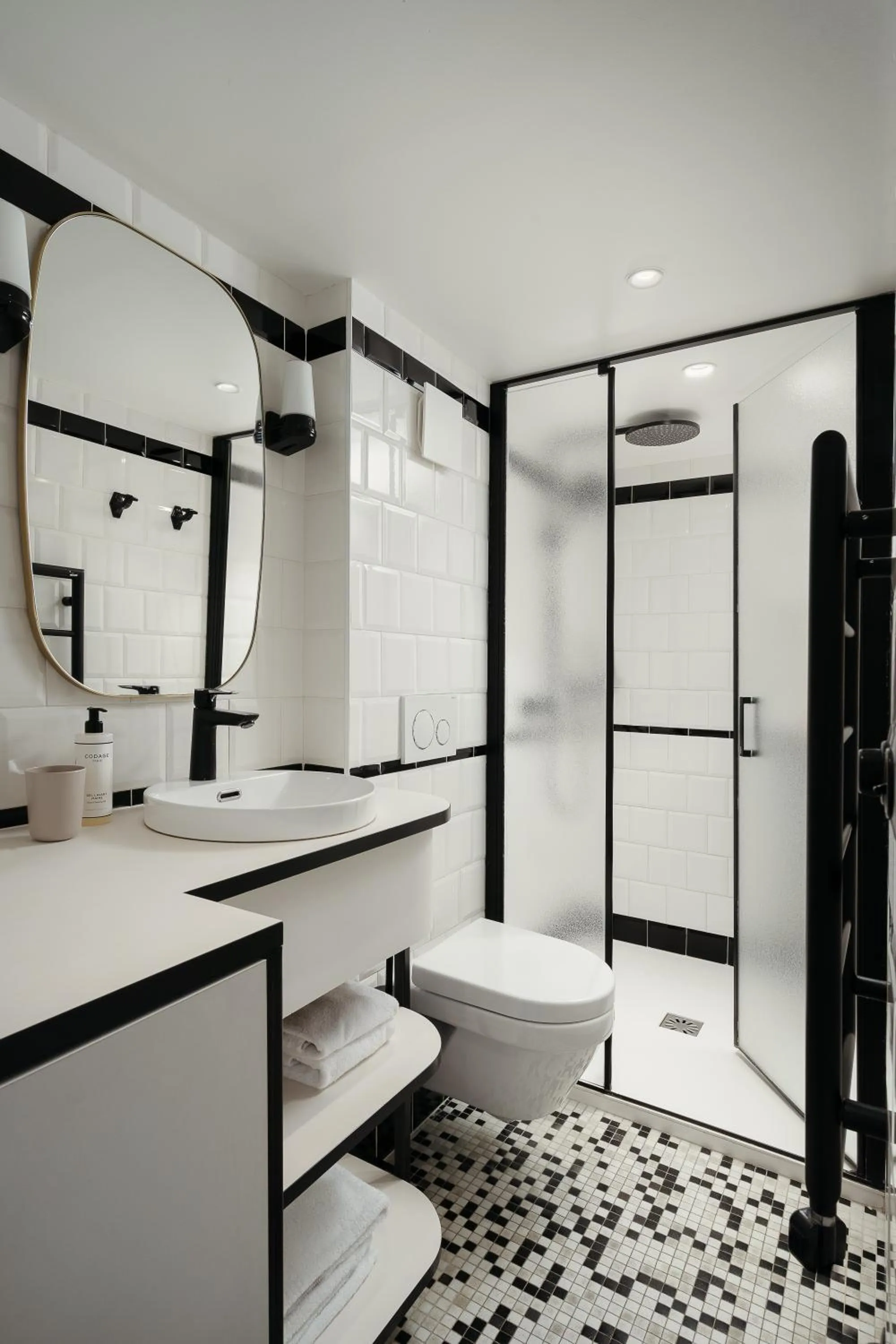 Bathroom in My Maison In Paris - Louvre