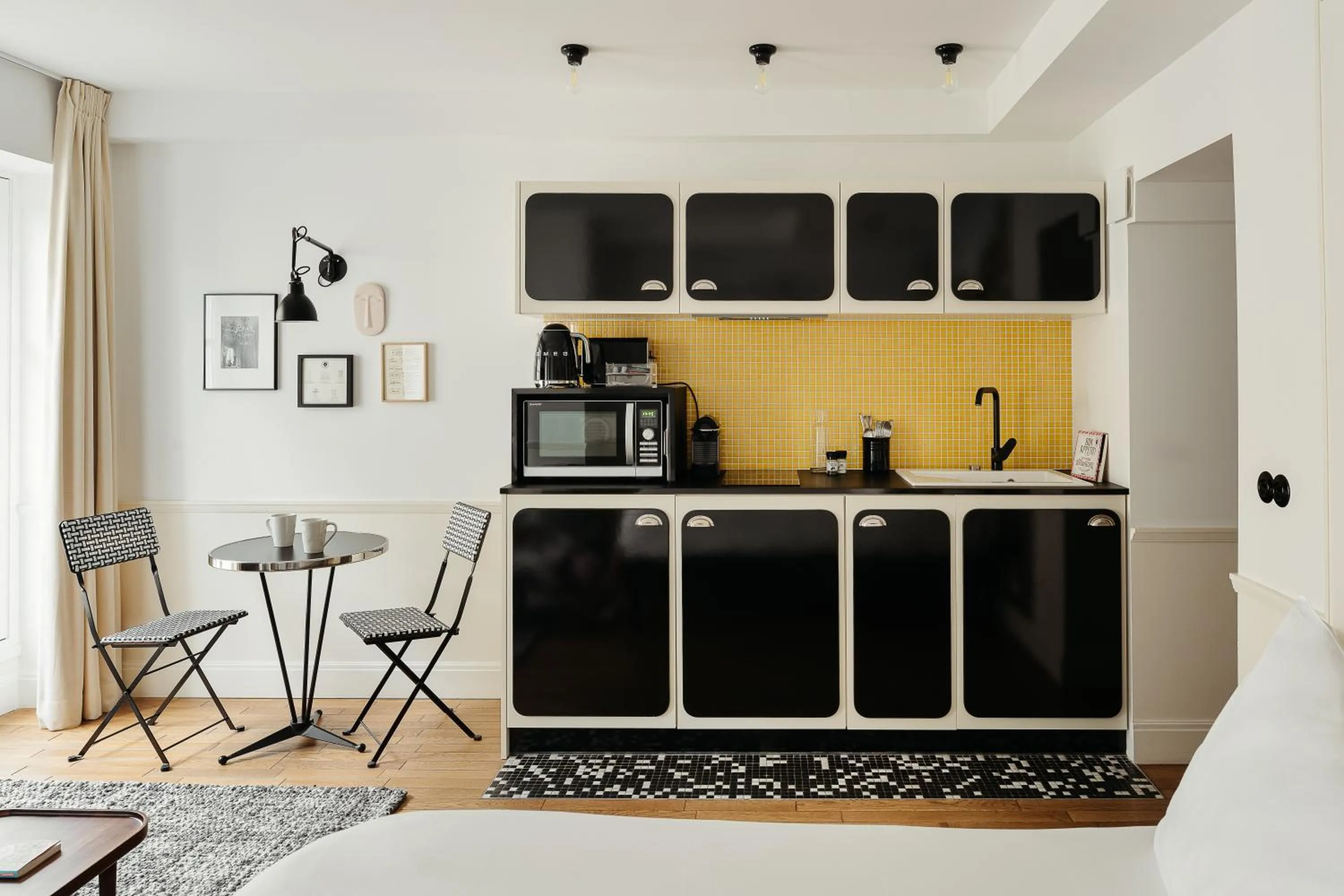 kitchen in My Maison In Paris - Louvre
